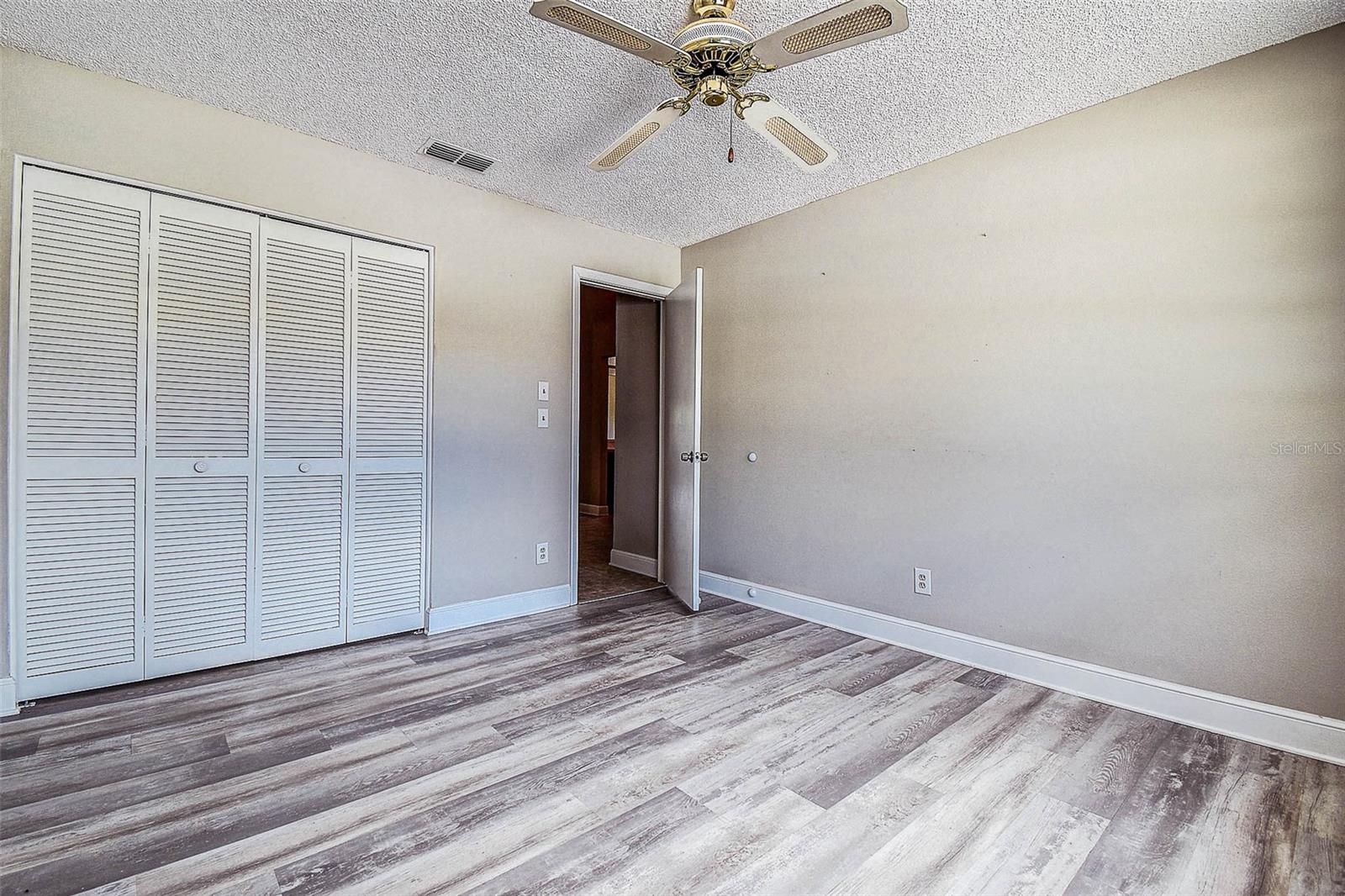 Image 30 of 38 For 9915 Lake Seminole Drive W