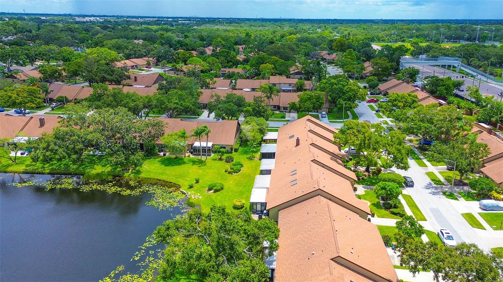 Image 4 of 38 For 9915 Lake Seminole Drive W