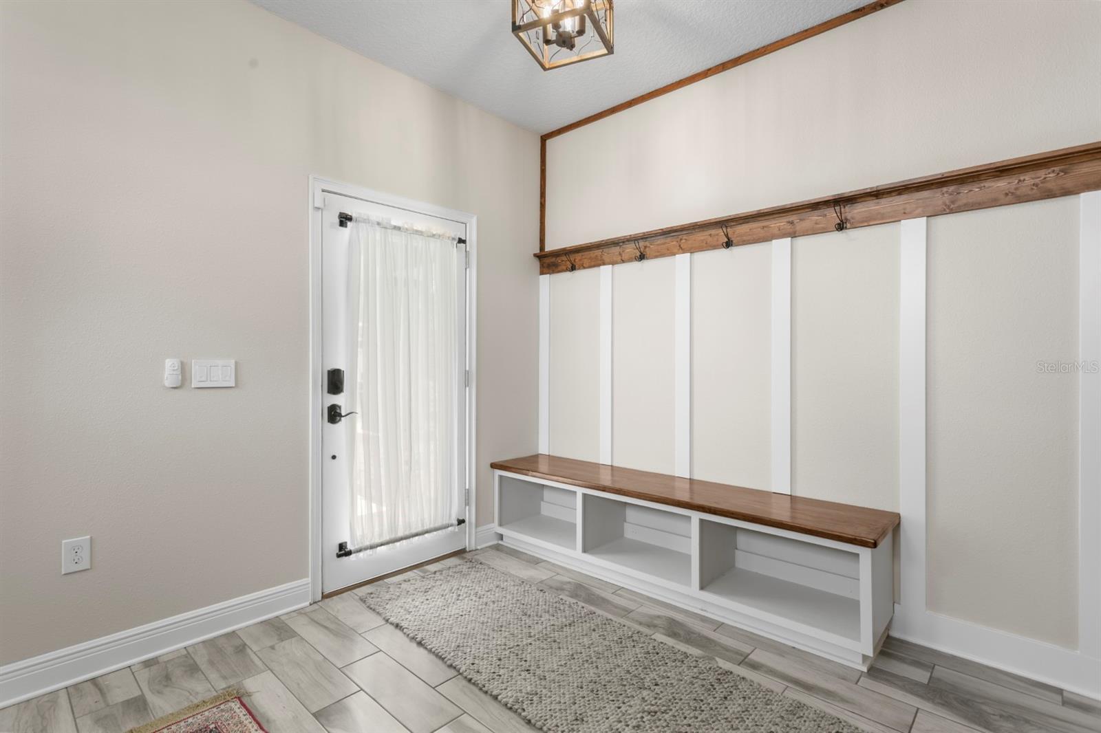 Image 10 of 33 For 6805 Englewood Avenue