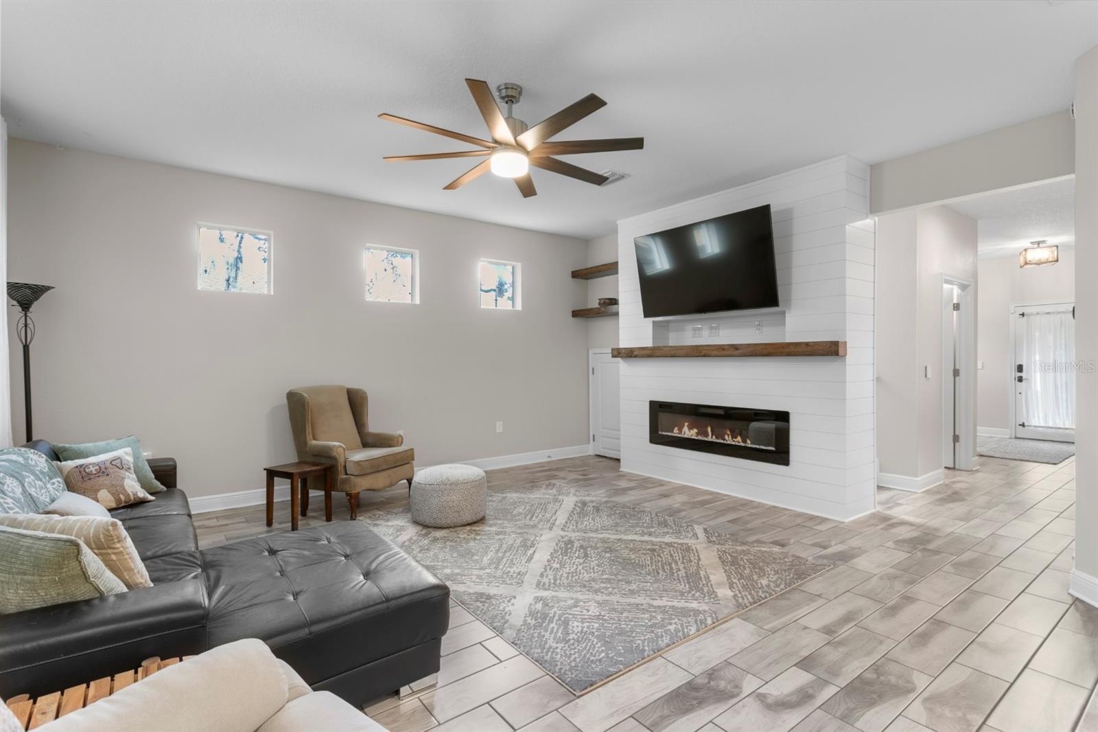 Image 3 of 33 For 6805 Englewood Avenue