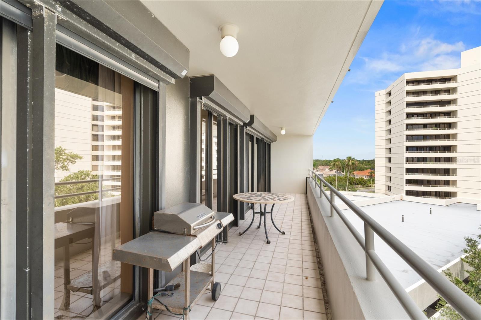 Image 10 of 36 For 5950 Pelican Bay Plaza S 605
