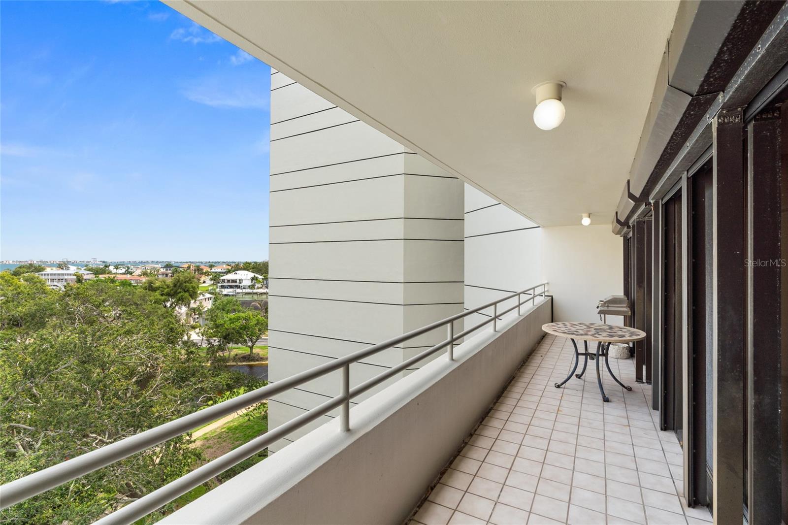 Image 11 of 36 For 5950 Pelican Bay Plaza S 605