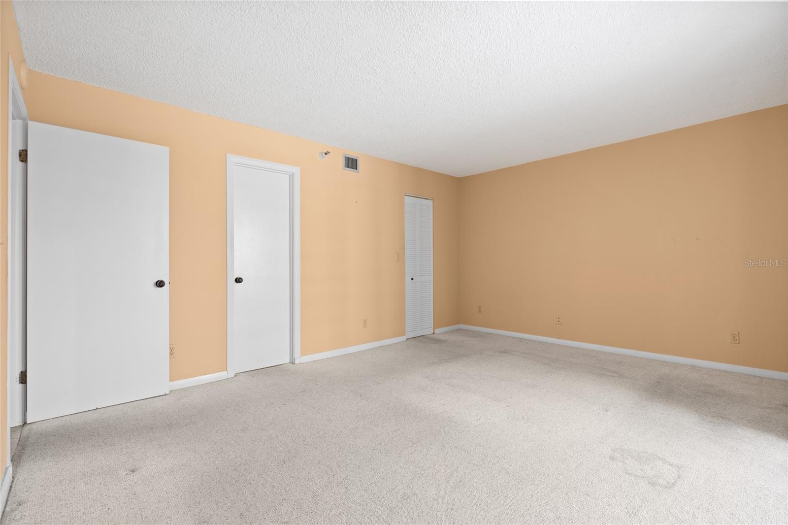 Image 22 of 36 For 5950 Pelican Bay Plaza S 605
