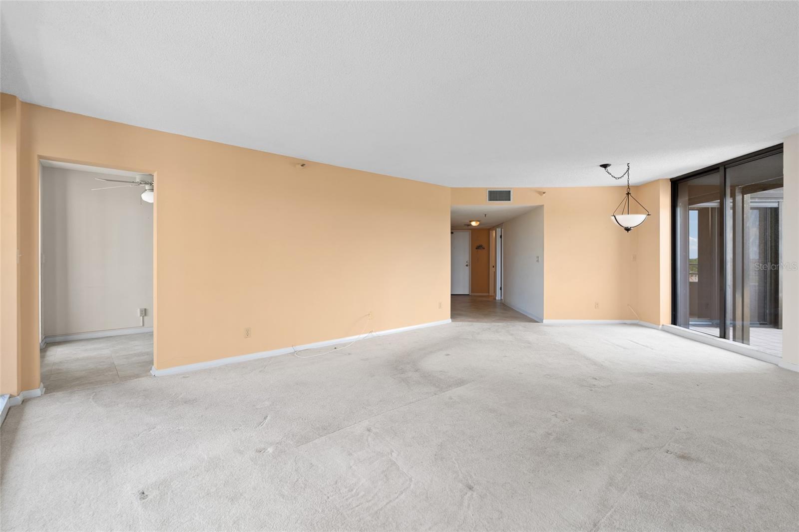Image 3 of 36 For 5950 Pelican Bay Plaza S 605