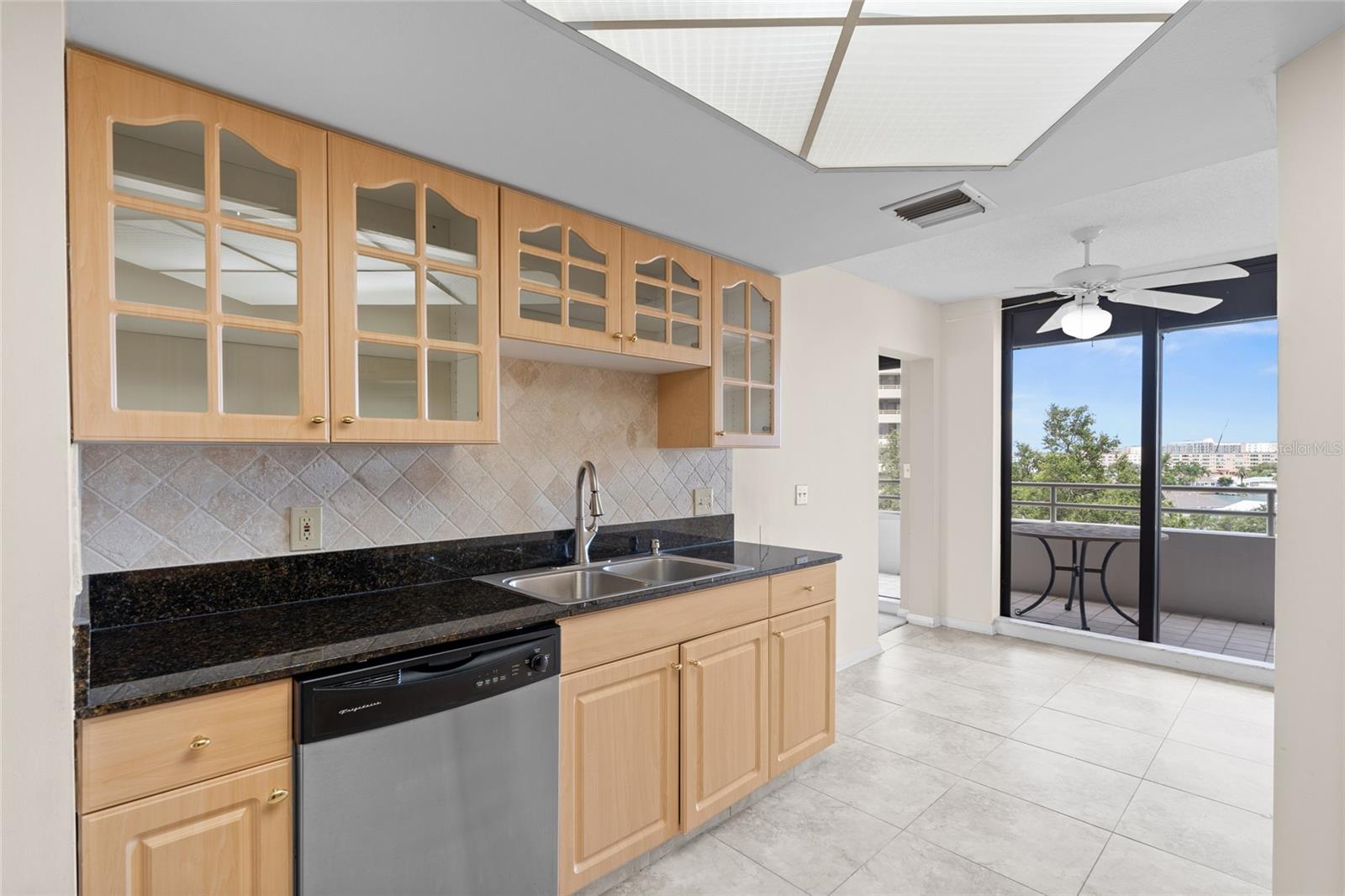 Image 7 of 36 For 5950 Pelican Bay Plaza S 605