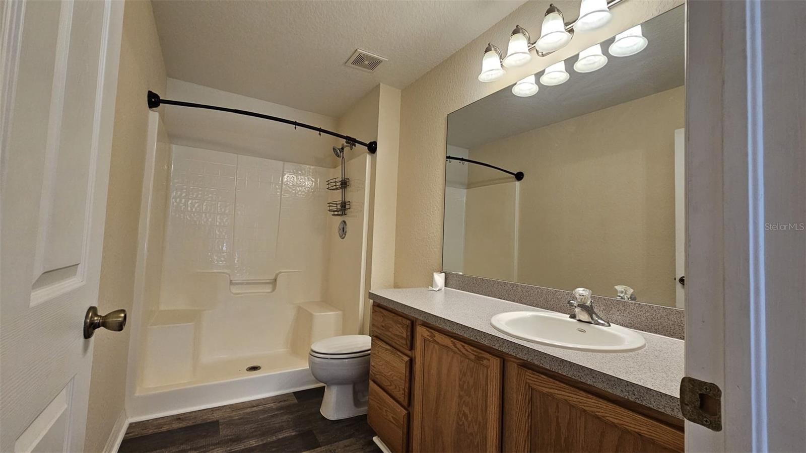 Image 14 of 28 For 6290 Oak Park Boulevard