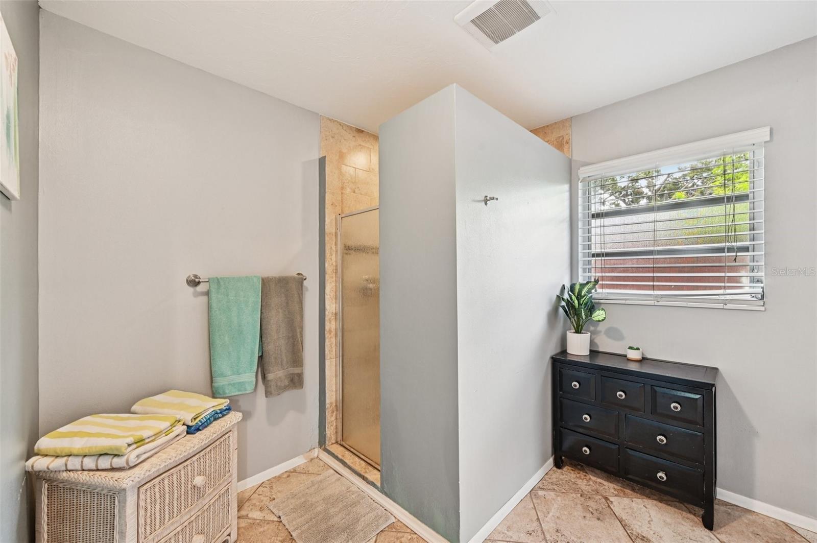 Image 11 of 28 For 2110 Goldenrod Street