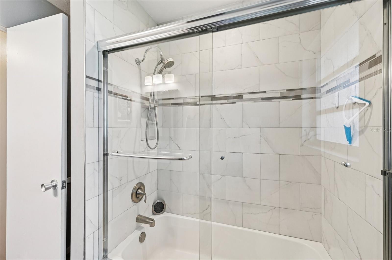 Image 18 of 28 For 2110 Goldenrod Street