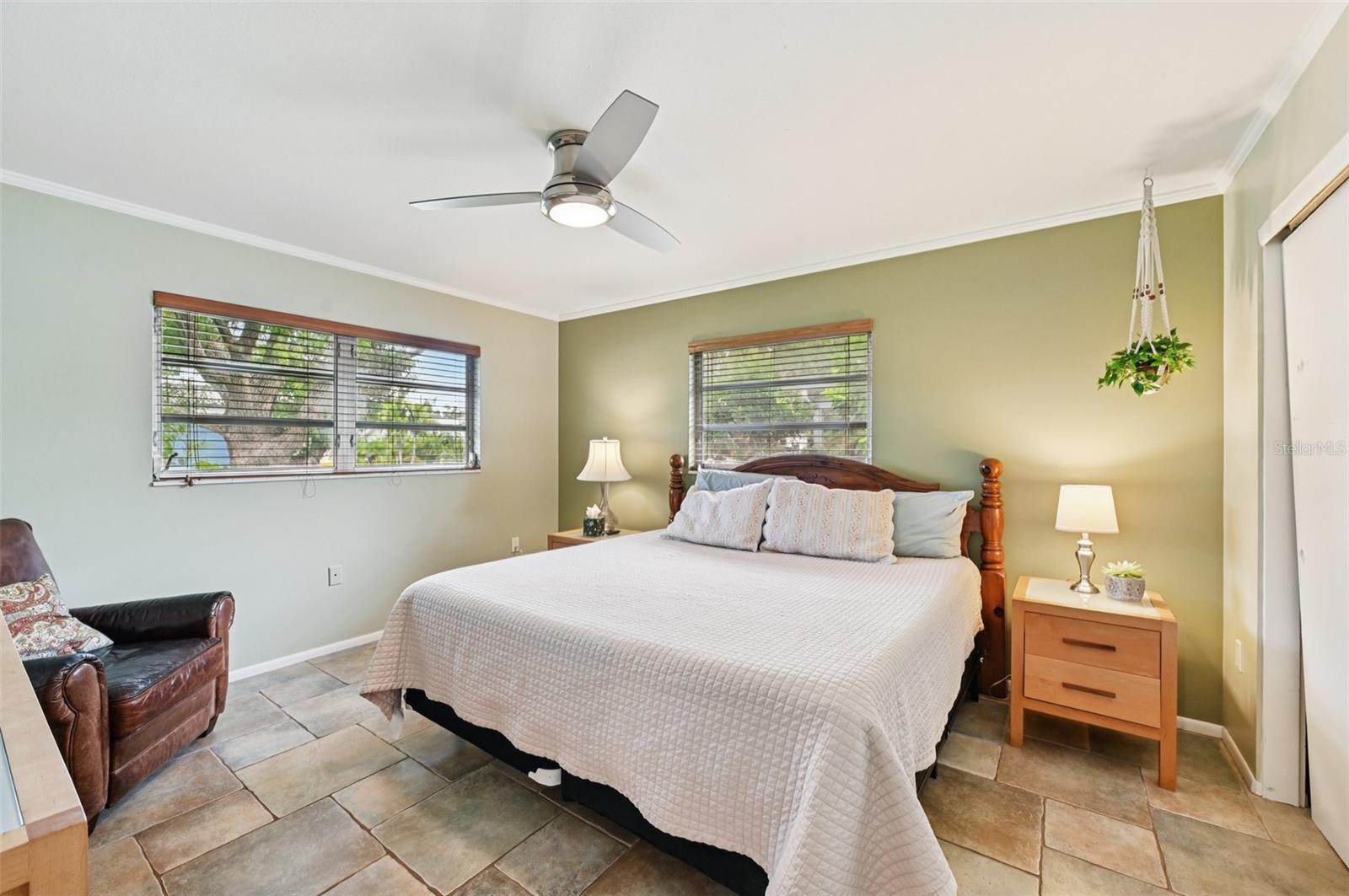 Image 19 of 28 For 2110 Goldenrod Street