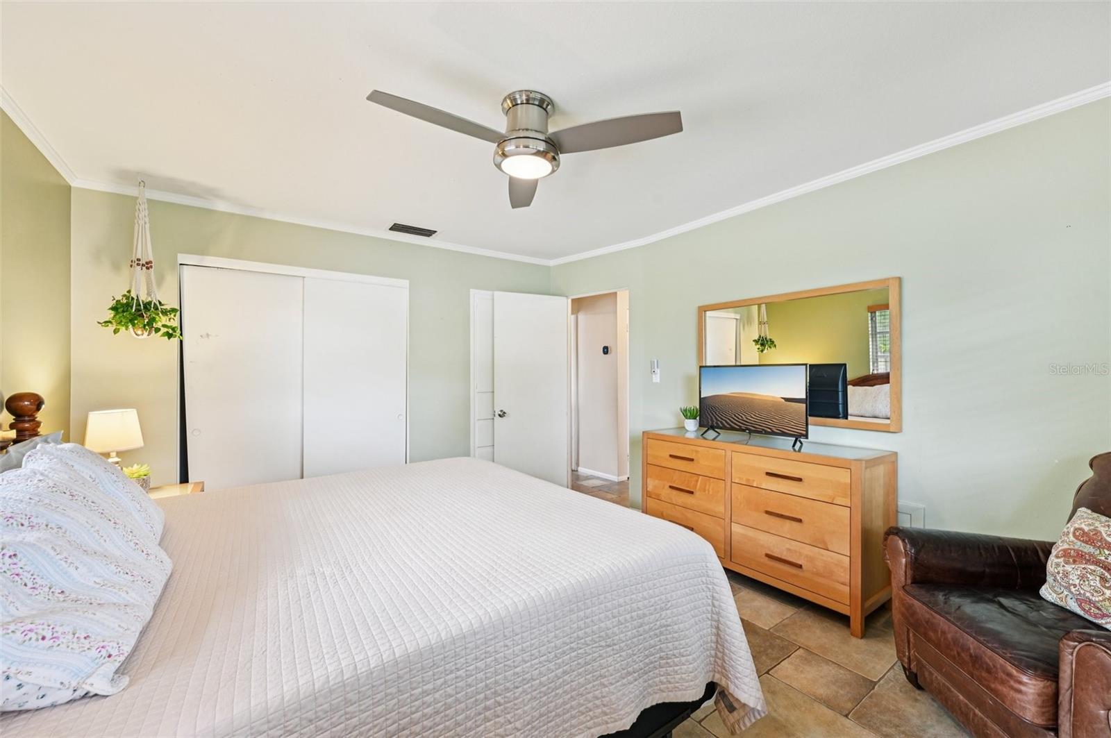 Image 20 of 28 For 2110 Goldenrod Street
