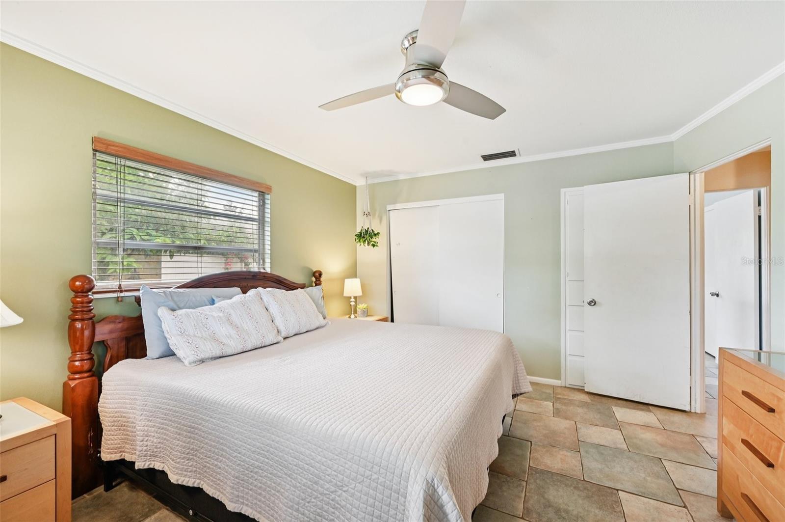 Image 21 of 28 For 2110 Goldenrod Street