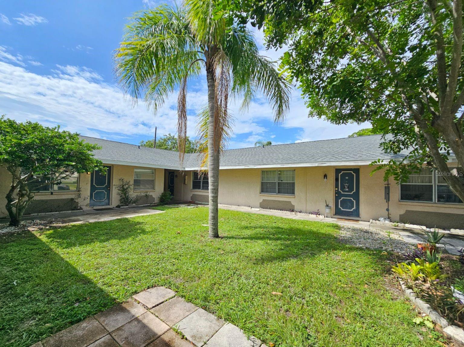 Details for 221 Jefferson Circle N, ST PETERSBURG, FL 33702