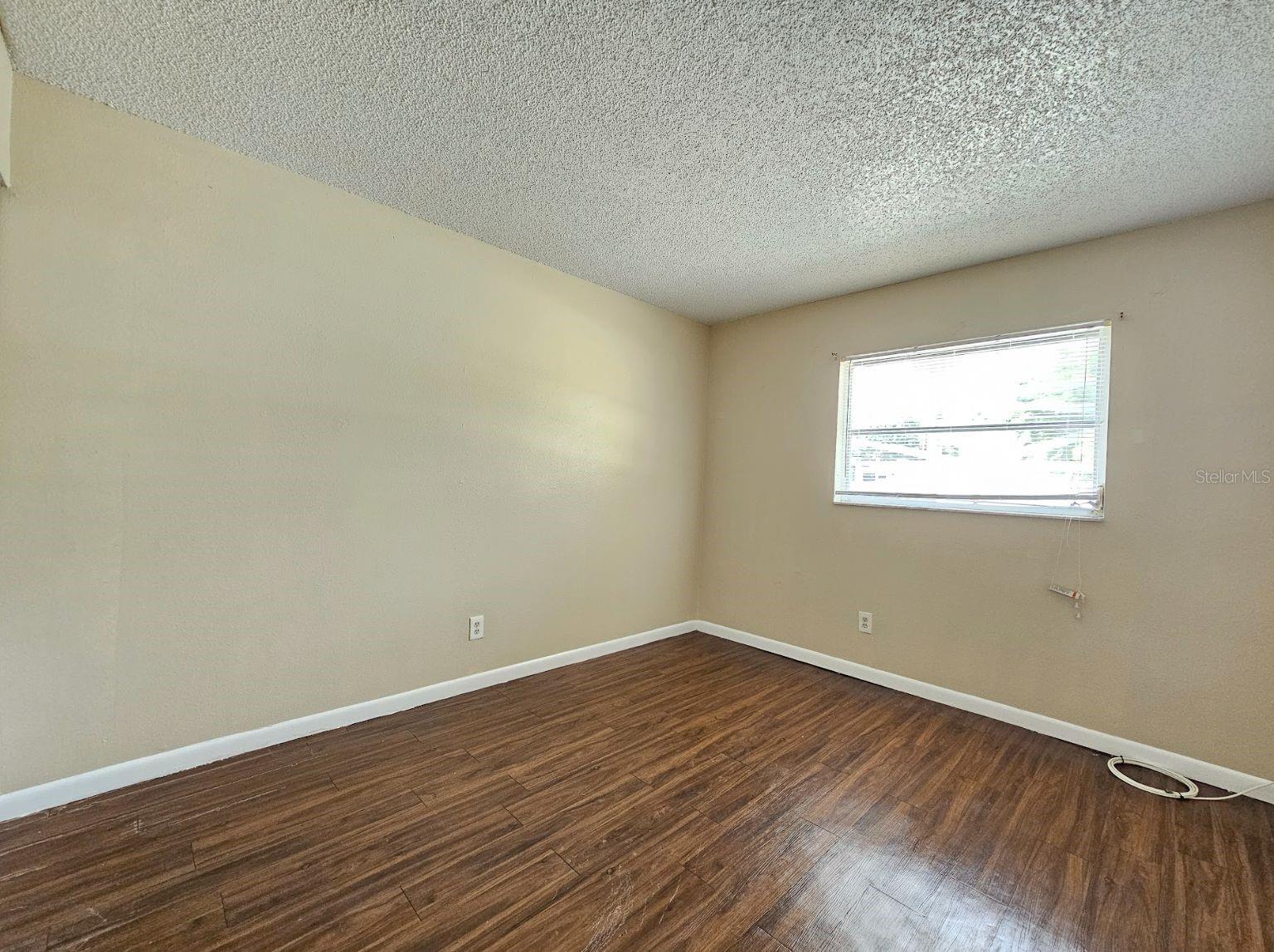 Image 11 of 14 For 221 Jefferson Circle N