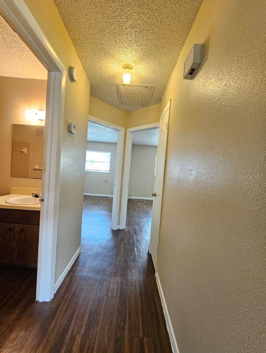 Image 7 of 14 For 221 Jefferson Circle N