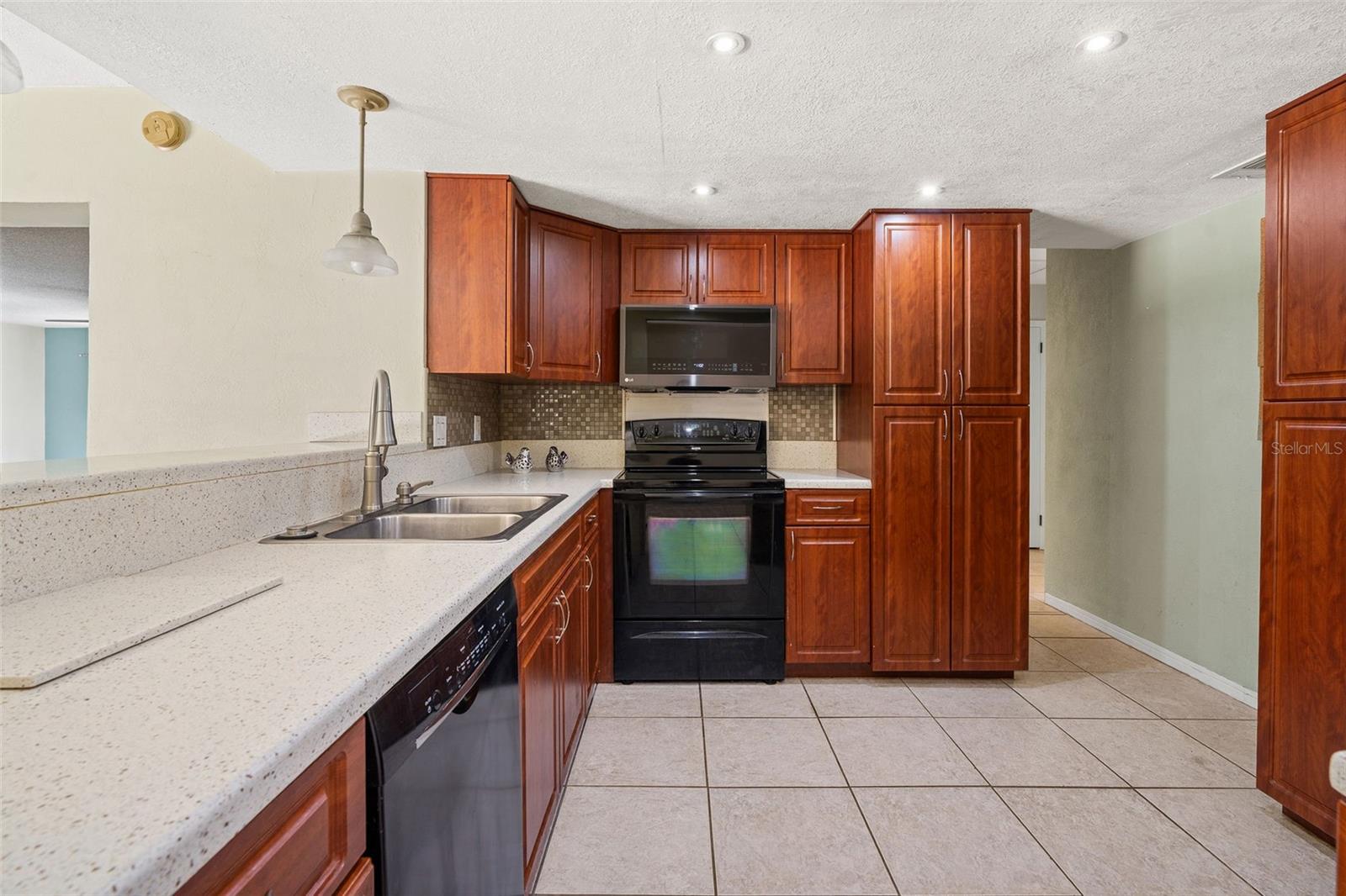 Image 10 of 30 For 2587 60th Avenue S