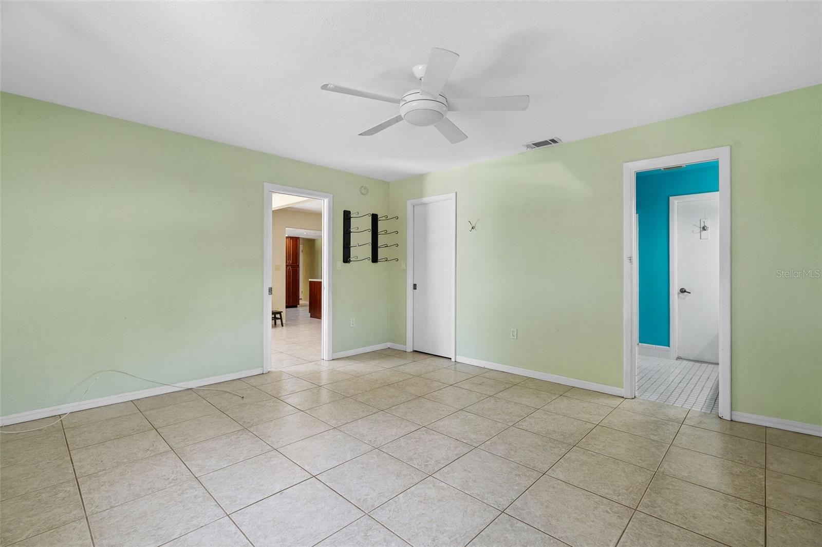 Image 18 of 30 For 2587 60th Avenue S