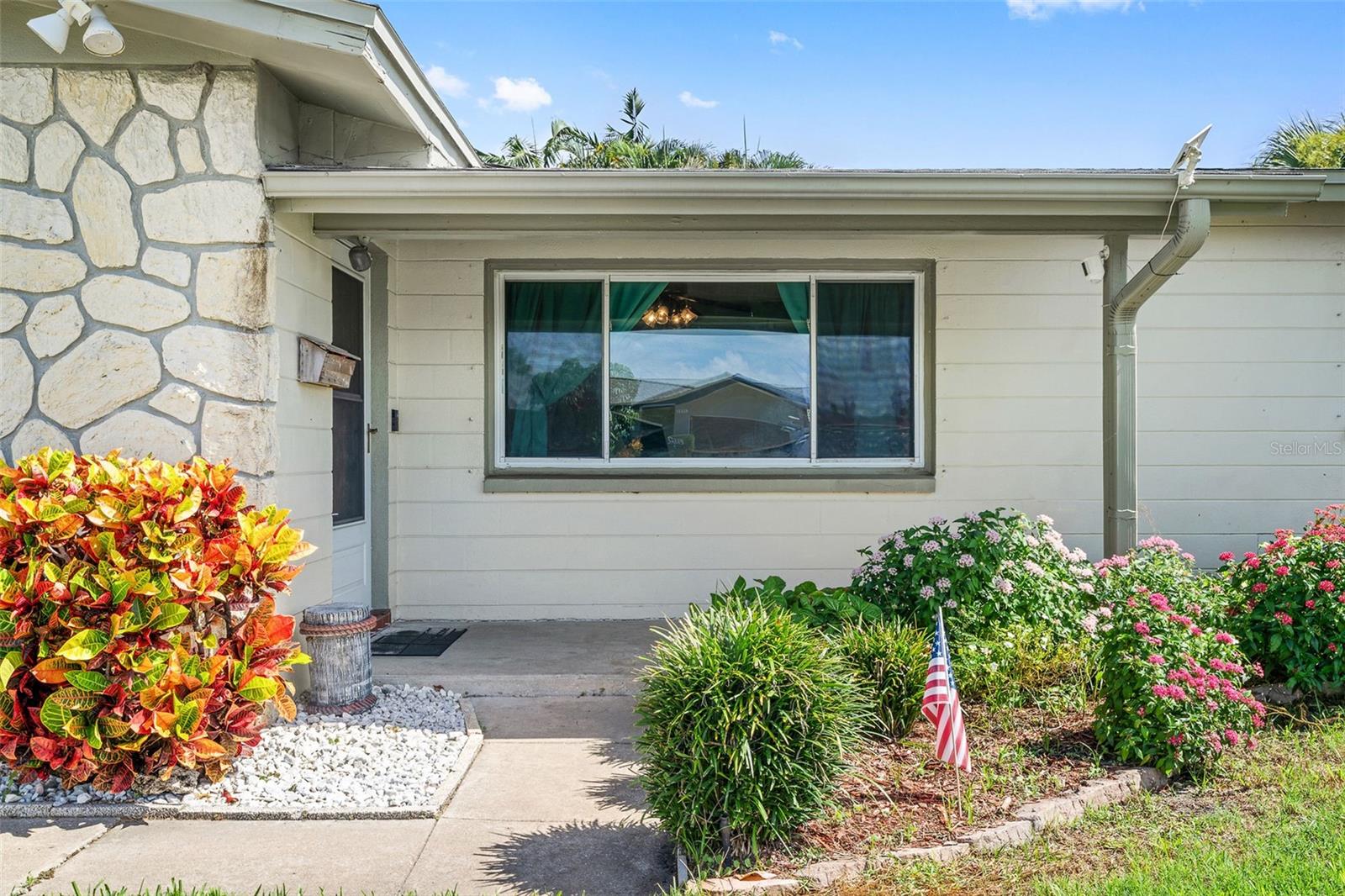 Image 2 of 30 For 2587 60th Avenue S
