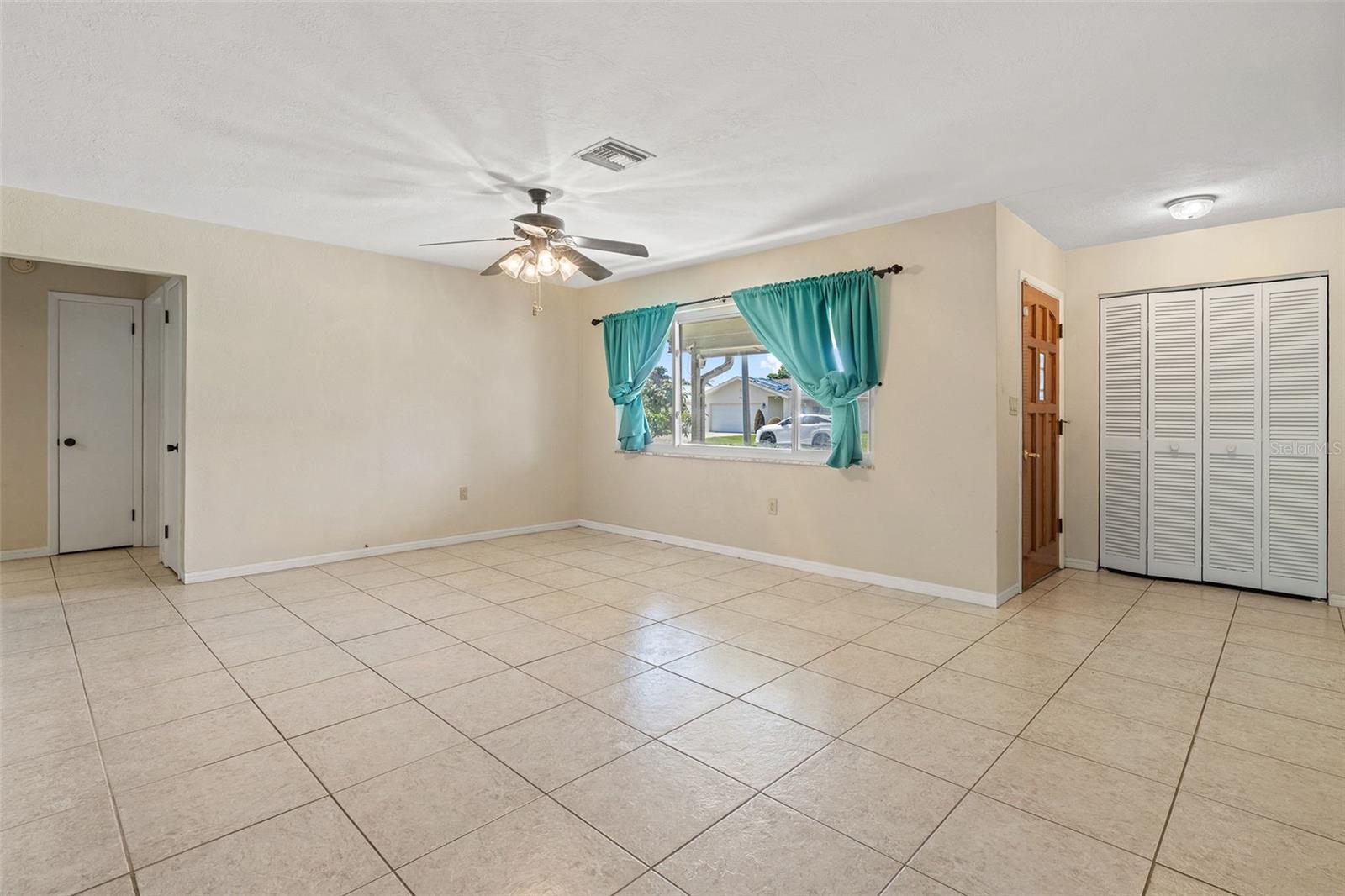 Image 3 of 30 For 2587 60th Avenue S