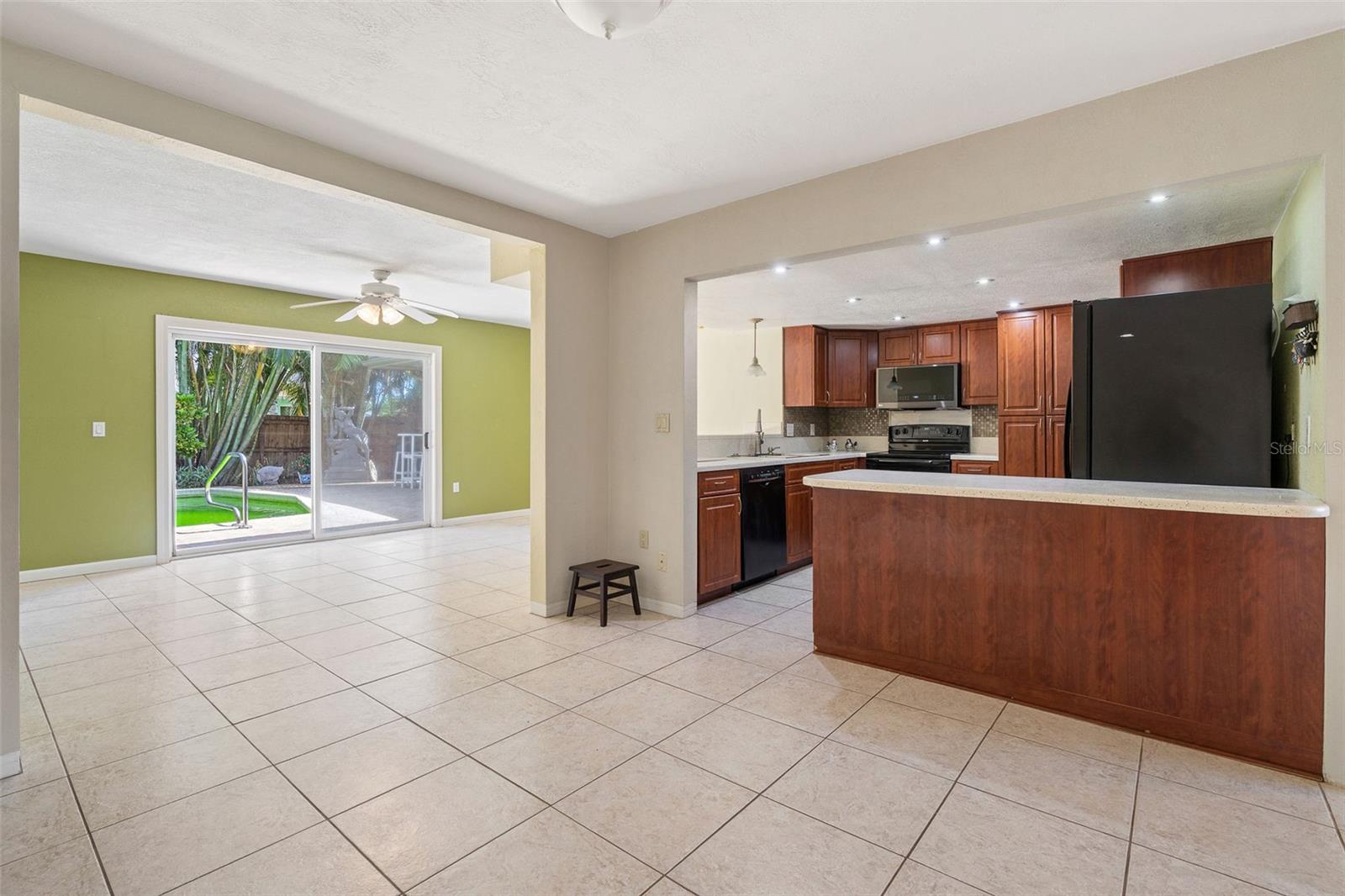 Image 7 of 30 For 2587 60th Avenue S