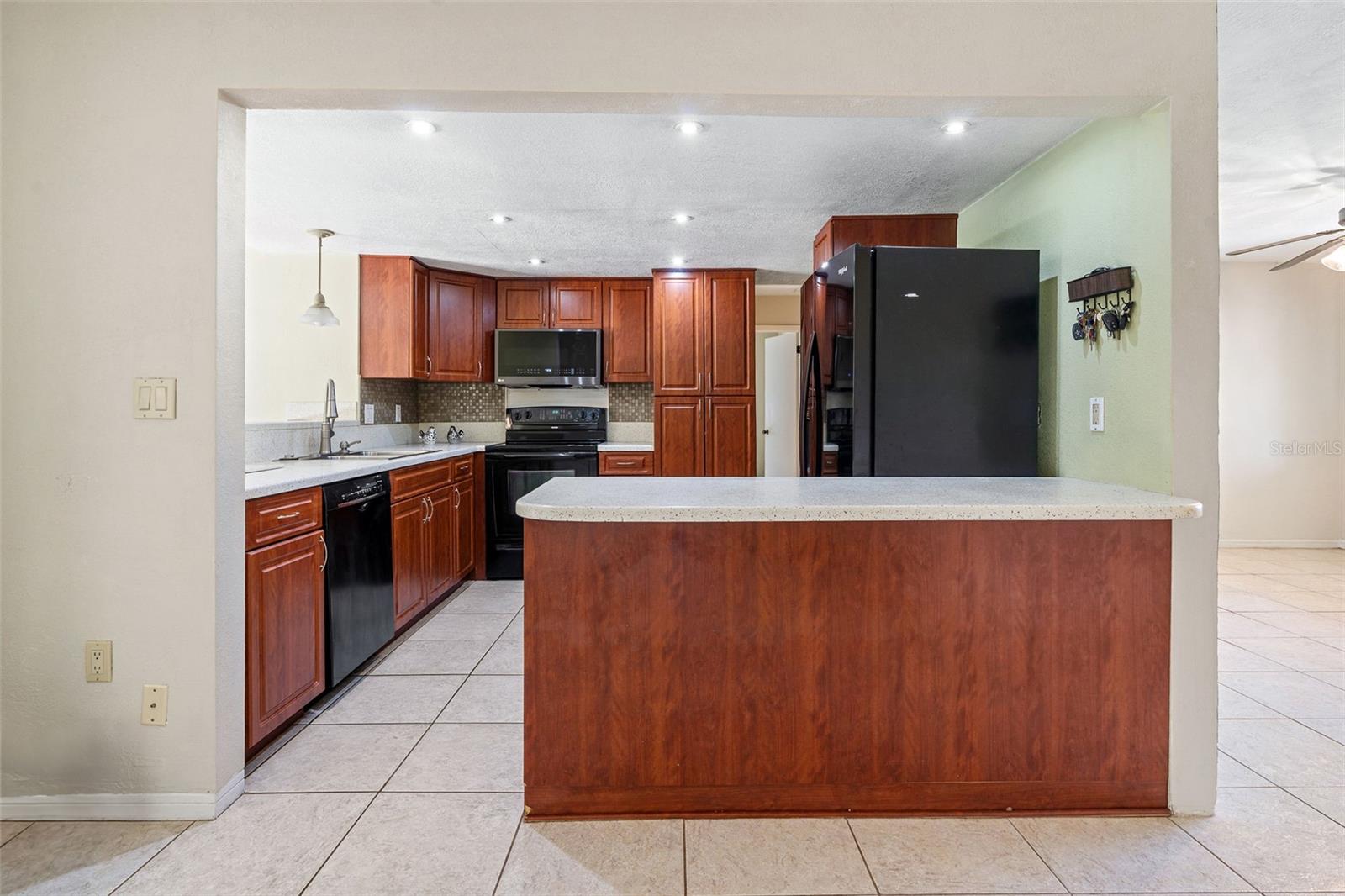 Image 9 of 30 For 2587 60th Avenue S
