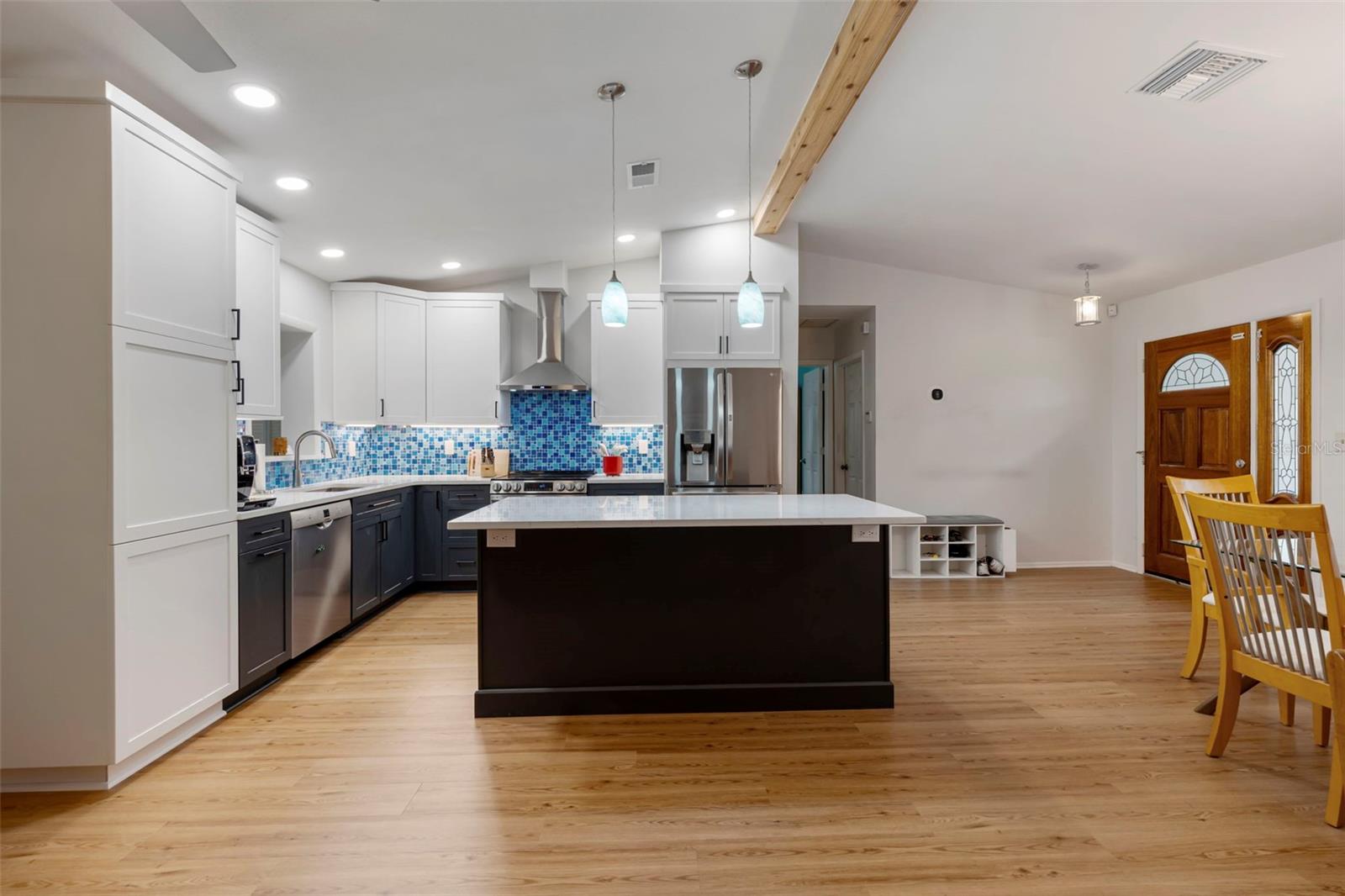 Image 11 of 59 For 818 Eunice Drive