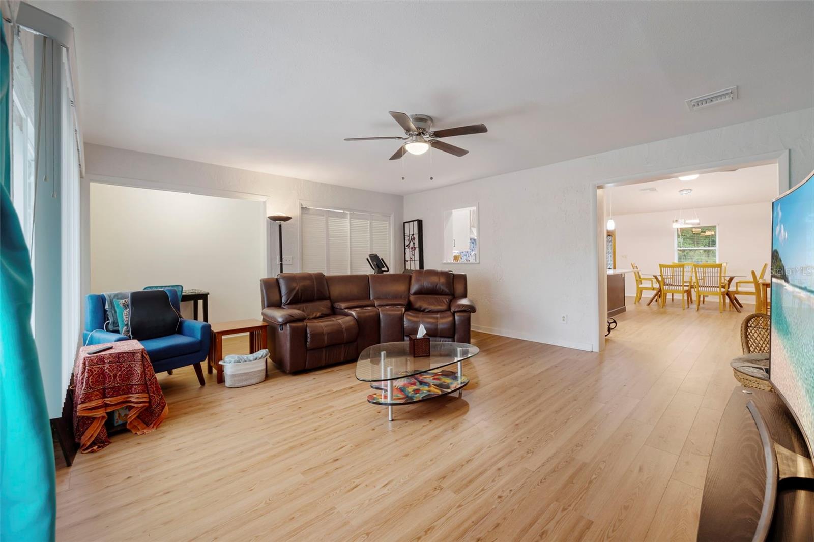 Image 21 of 59 For 818 Eunice Drive