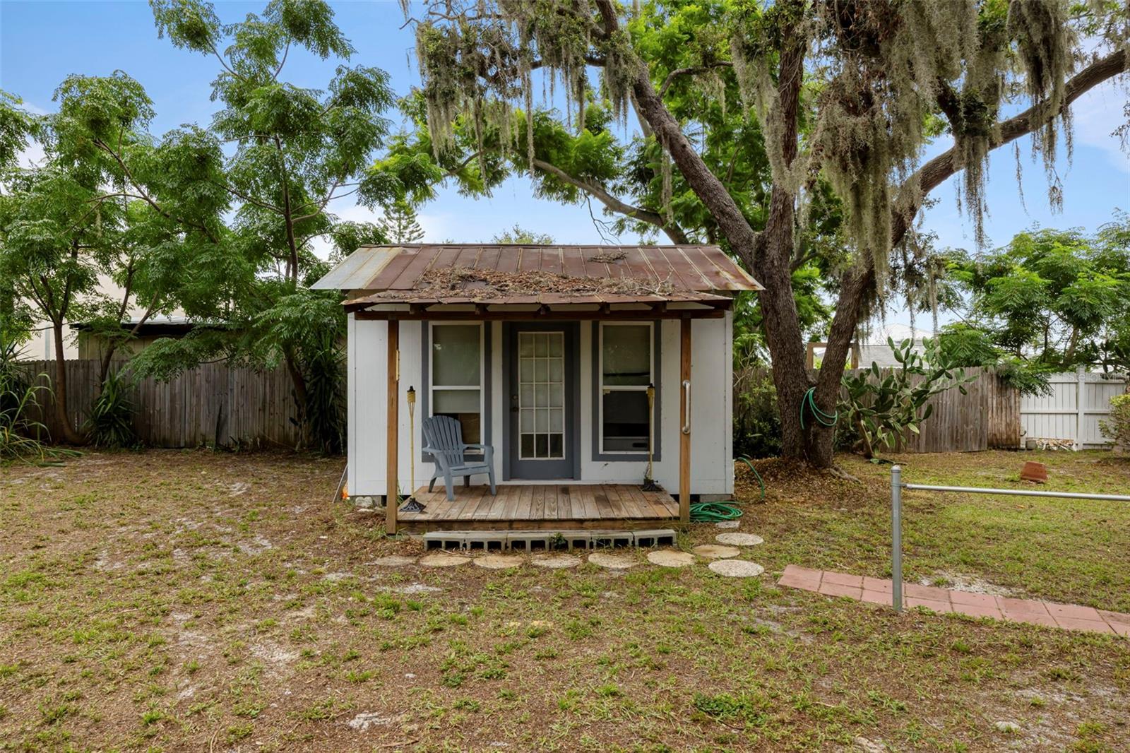 Image 34 of 59 For 818 Eunice Drive