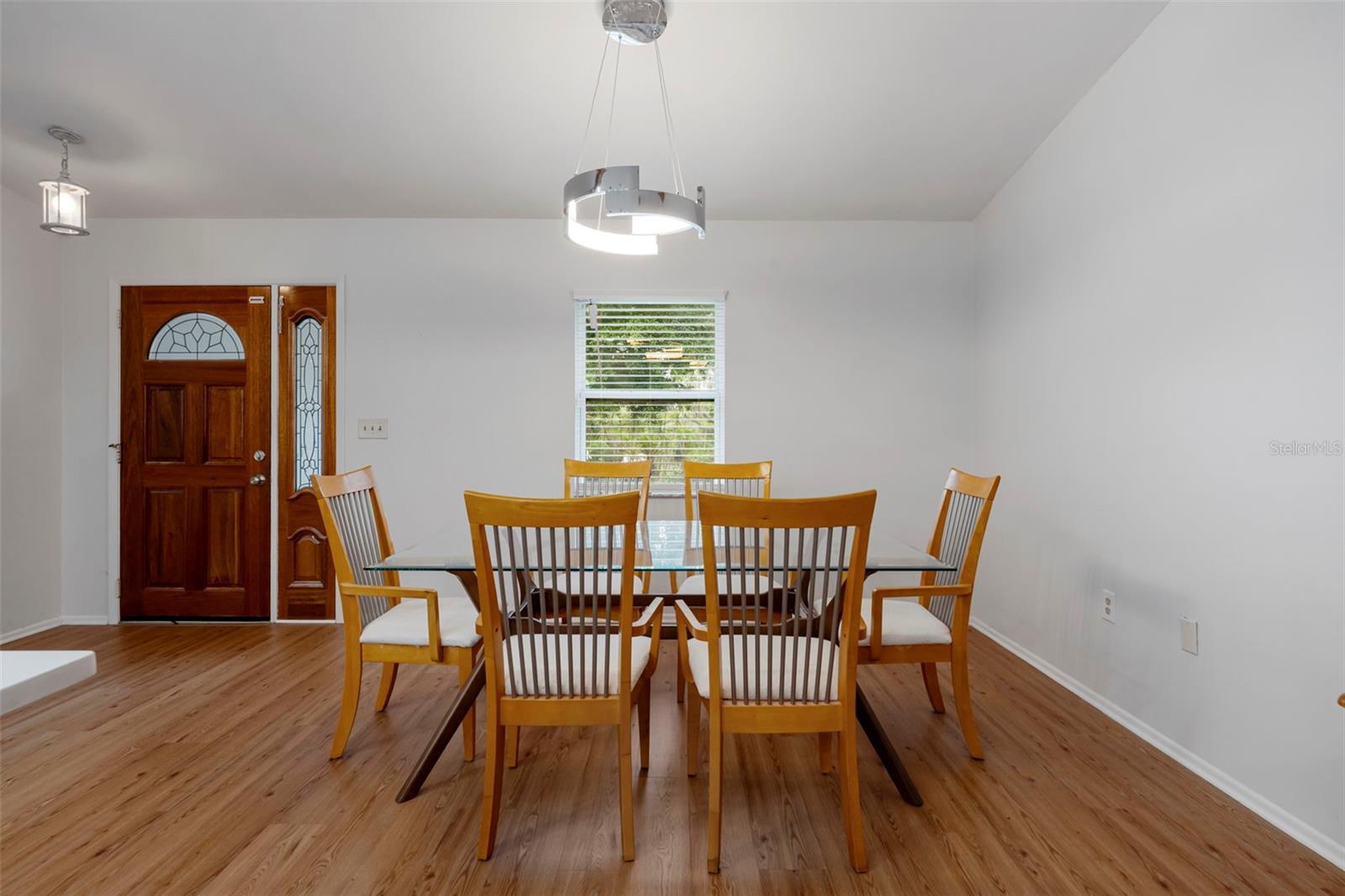 Image 8 of 59 For 818 Eunice Drive