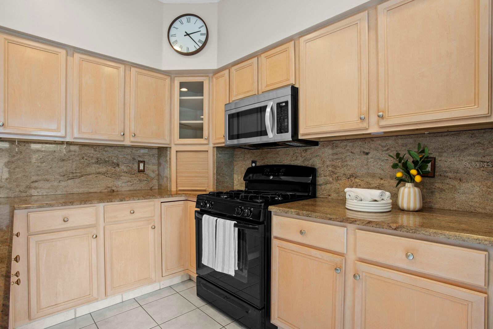 Image 4 of 91 For 10022 New Parke Road