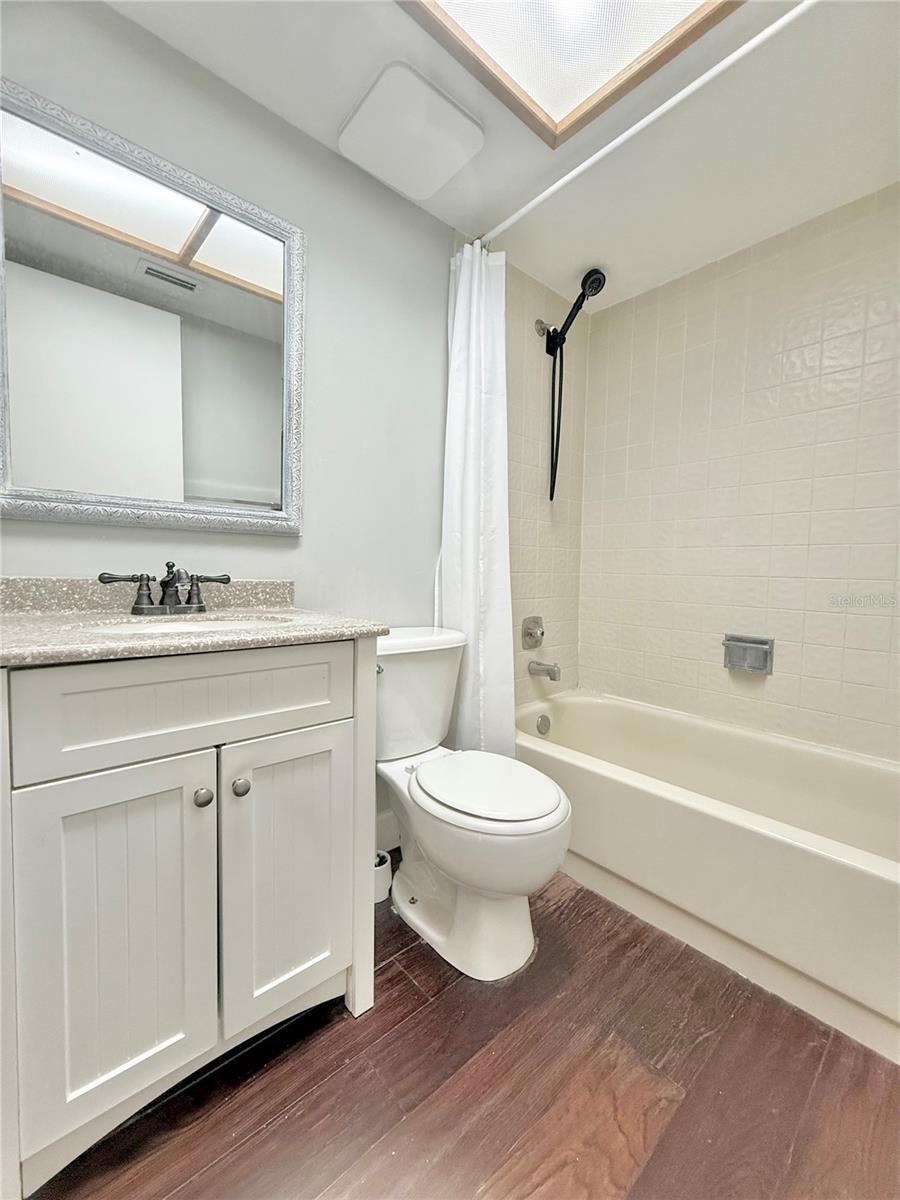 Image 30 of 34 For 607 Summerhill Court C