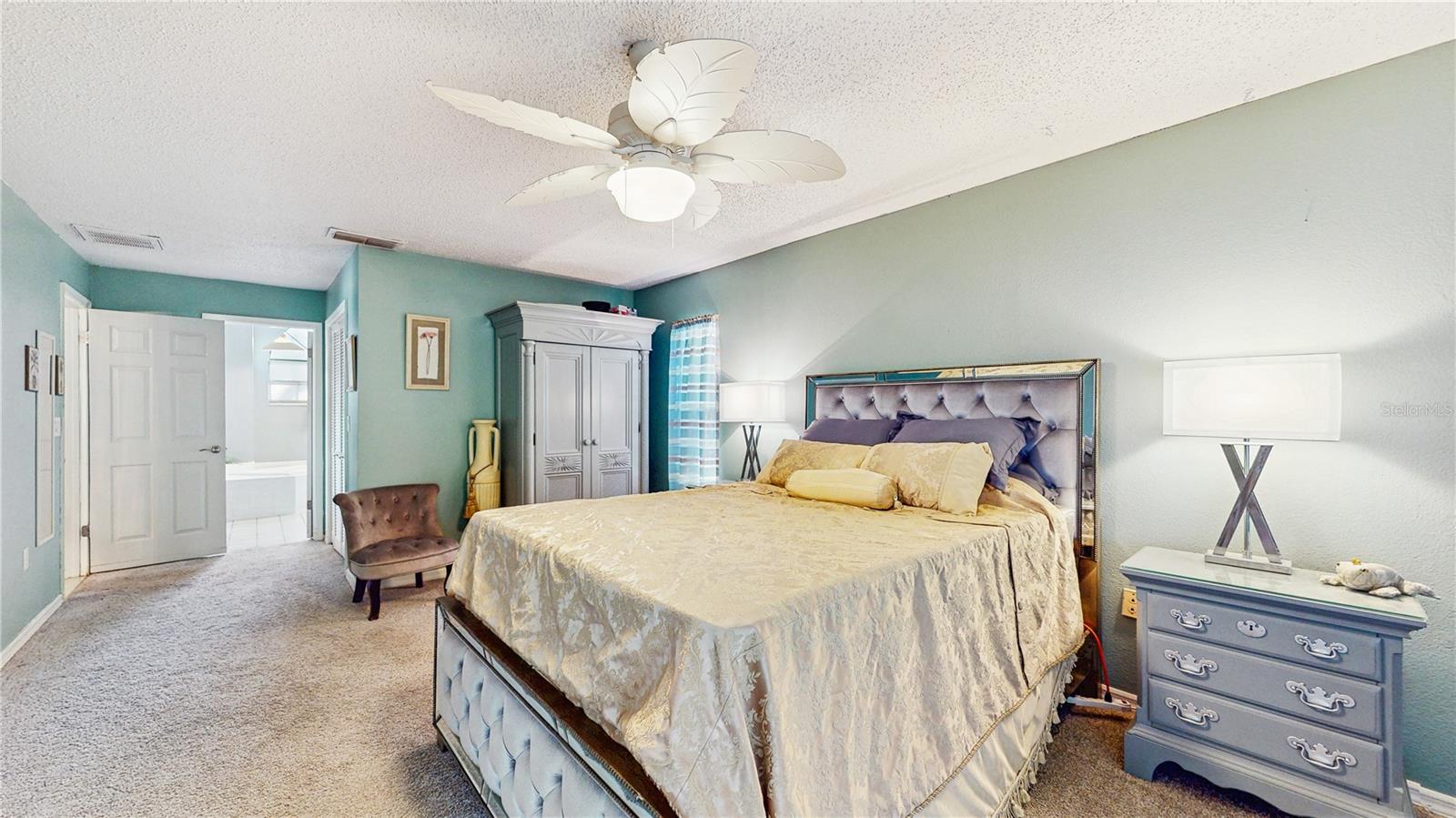 Listing photo id 16 for 8278 Spring Hill Drive