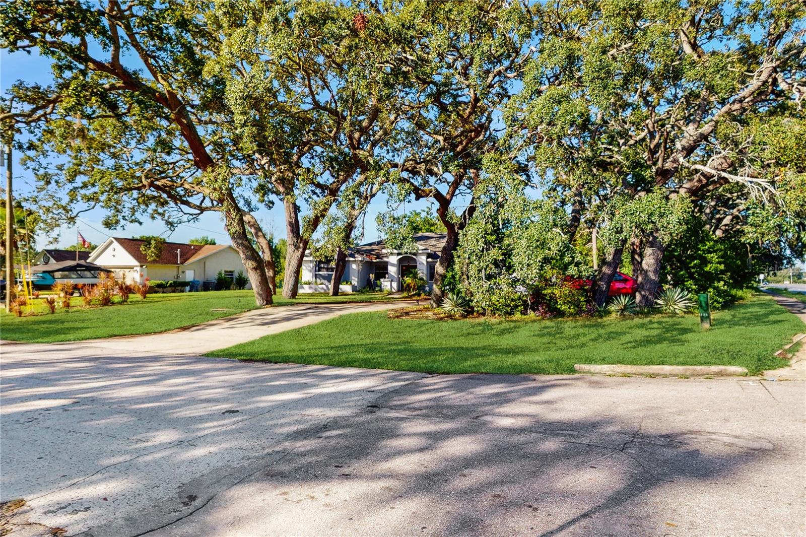 Listing photo id 0 for 8278 Spring Hill Drive