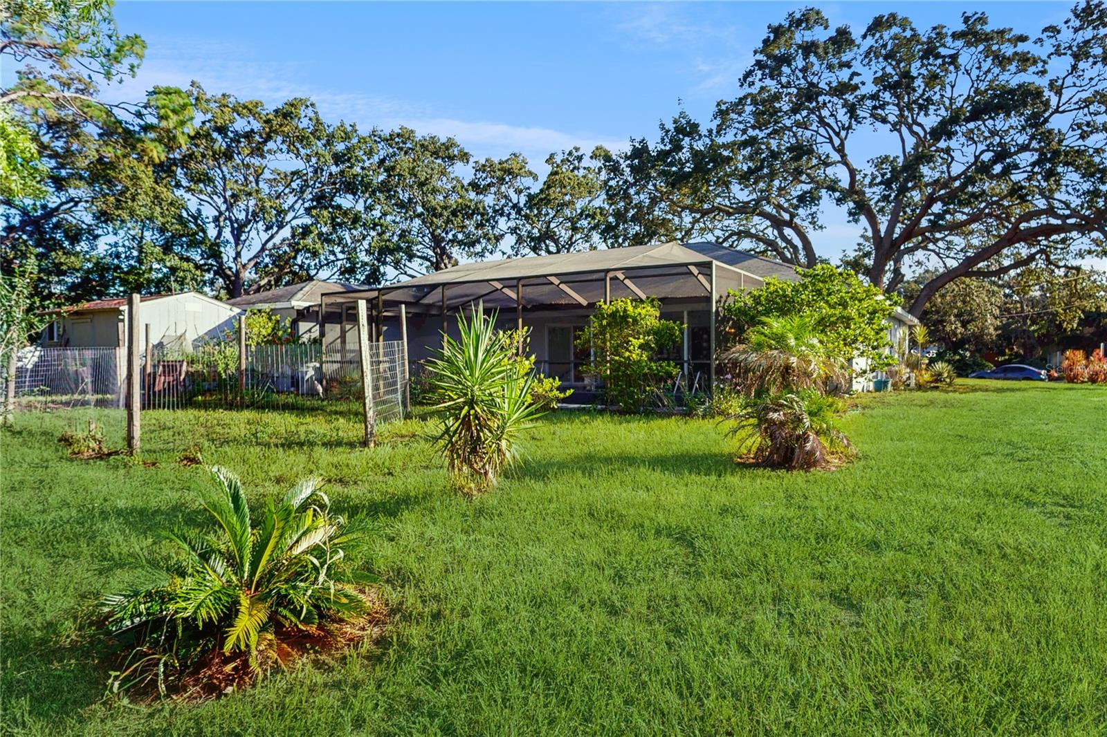 Listing photo id 23 for 8278 Spring Hill Drive