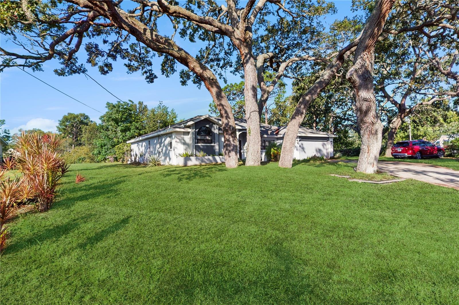 Listing photo id 1 for 8278 Spring Hill Drive