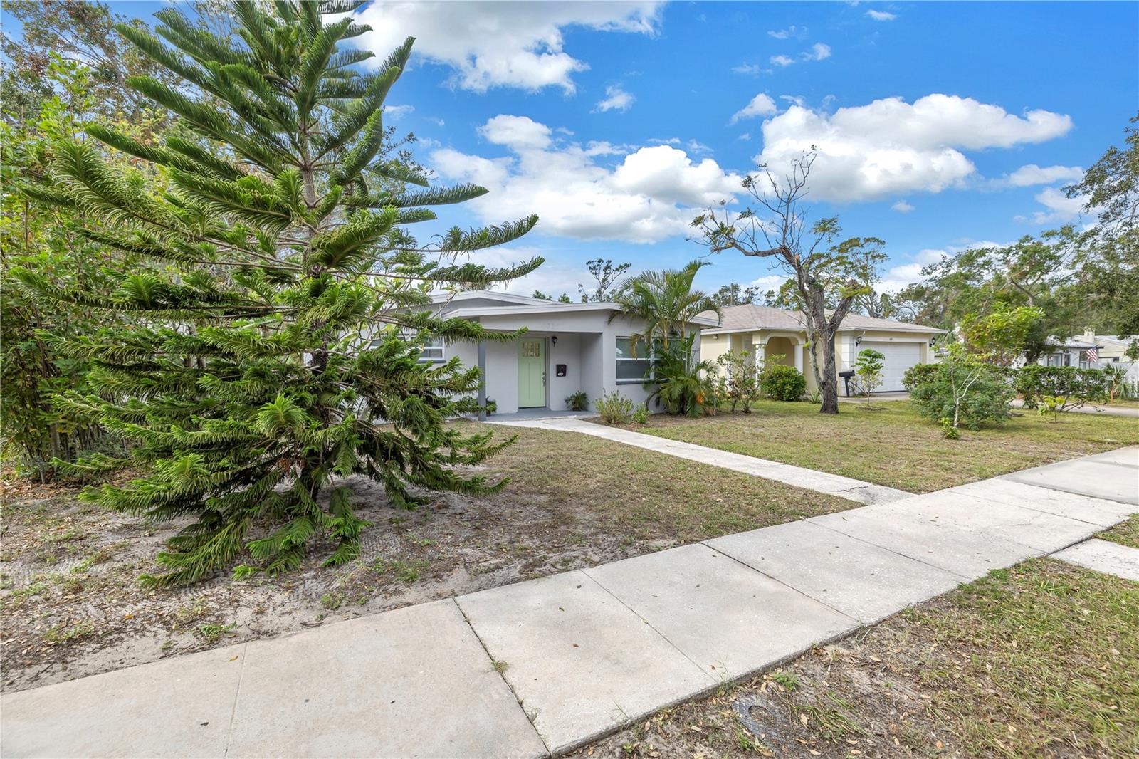 Listing photo id 23 for 4027 7th Street S