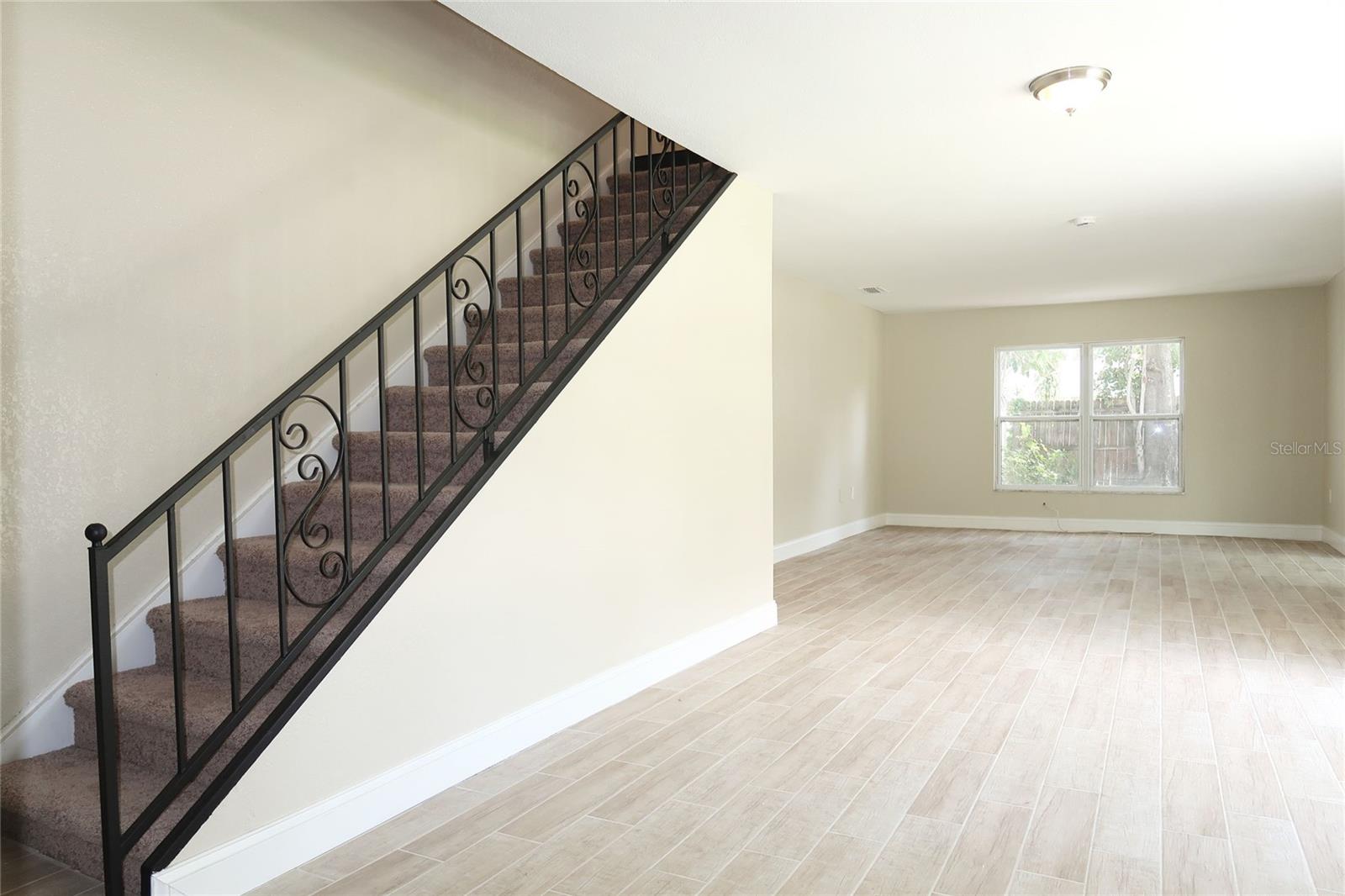 Image 10 of 20 For 1700 Azalea Court D