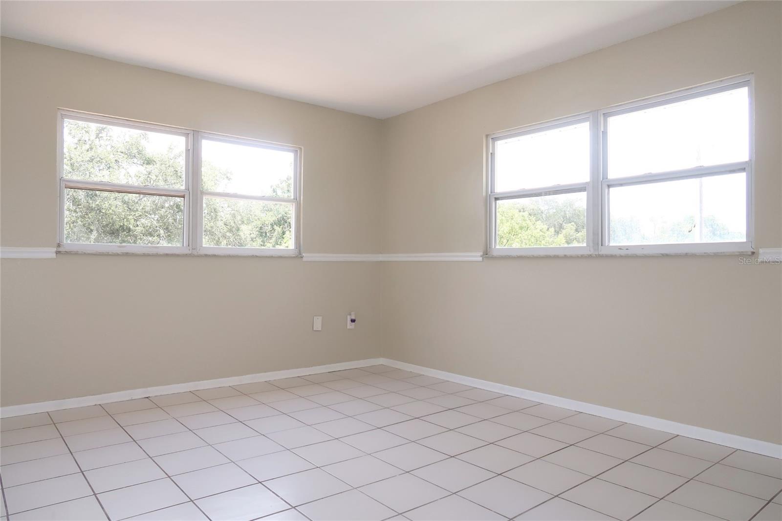 Image 17 of 20 For 1700 Azalea Court D