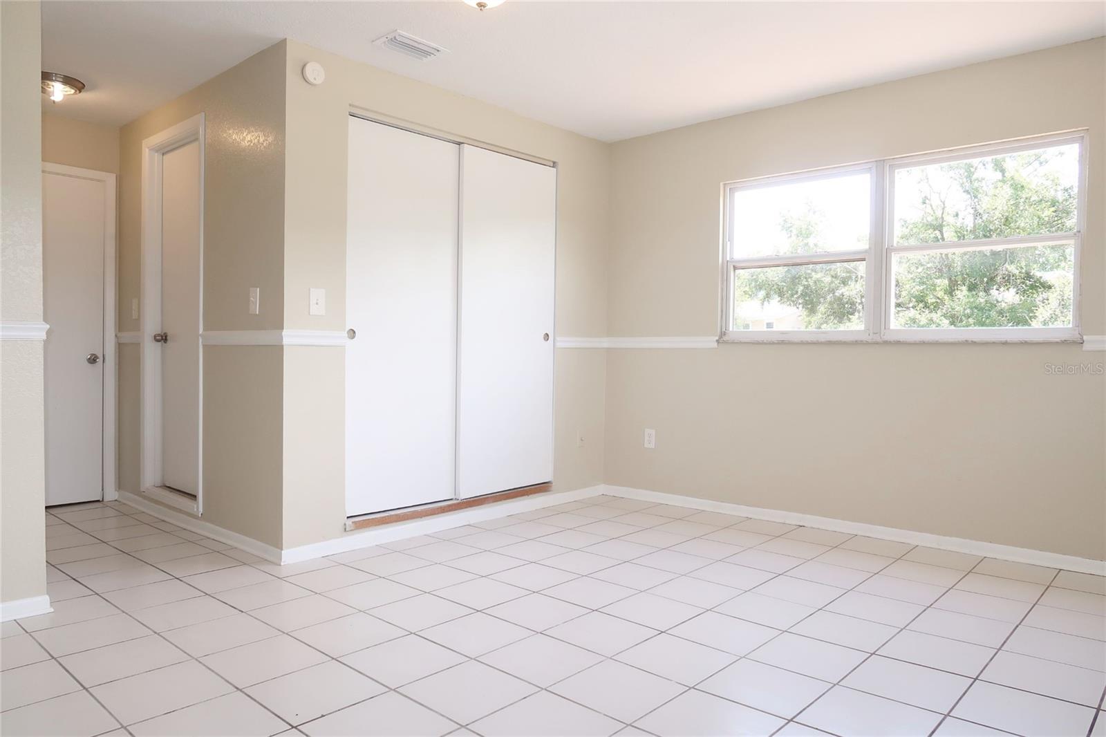 Image 18 of 20 For 1700 Azalea Court D