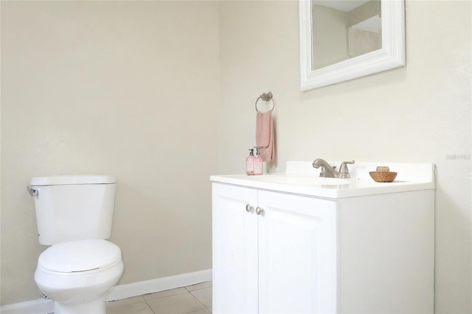 Image 6 of 20 For 1700 Azalea Court D