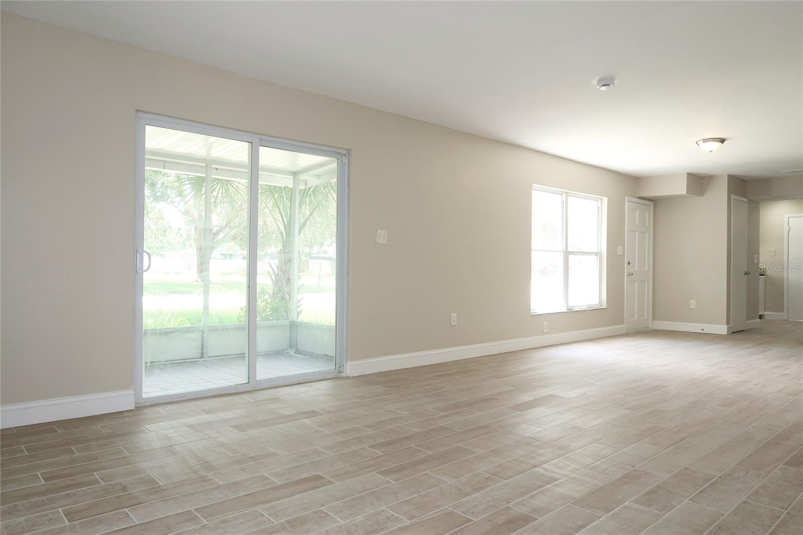Image 8 of 20 For 1700 Azalea Court D