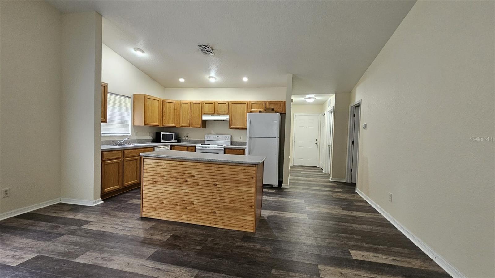 Image 12 of 35 For 6300 Oak Park Boulevard