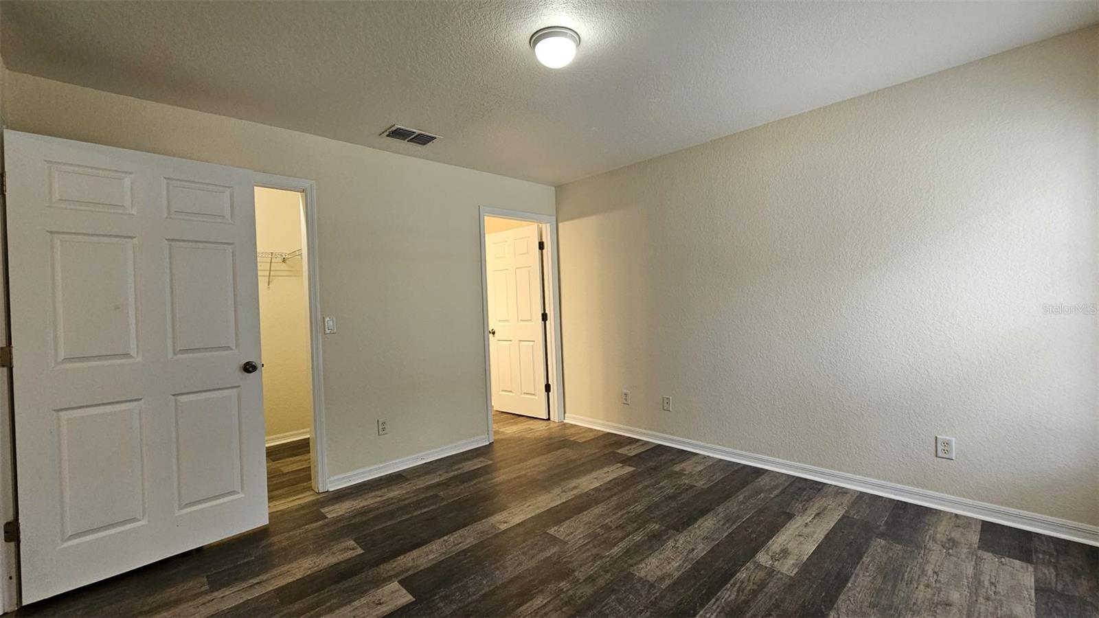 Image 15 of 35 For 6300 Oak Park Boulevard