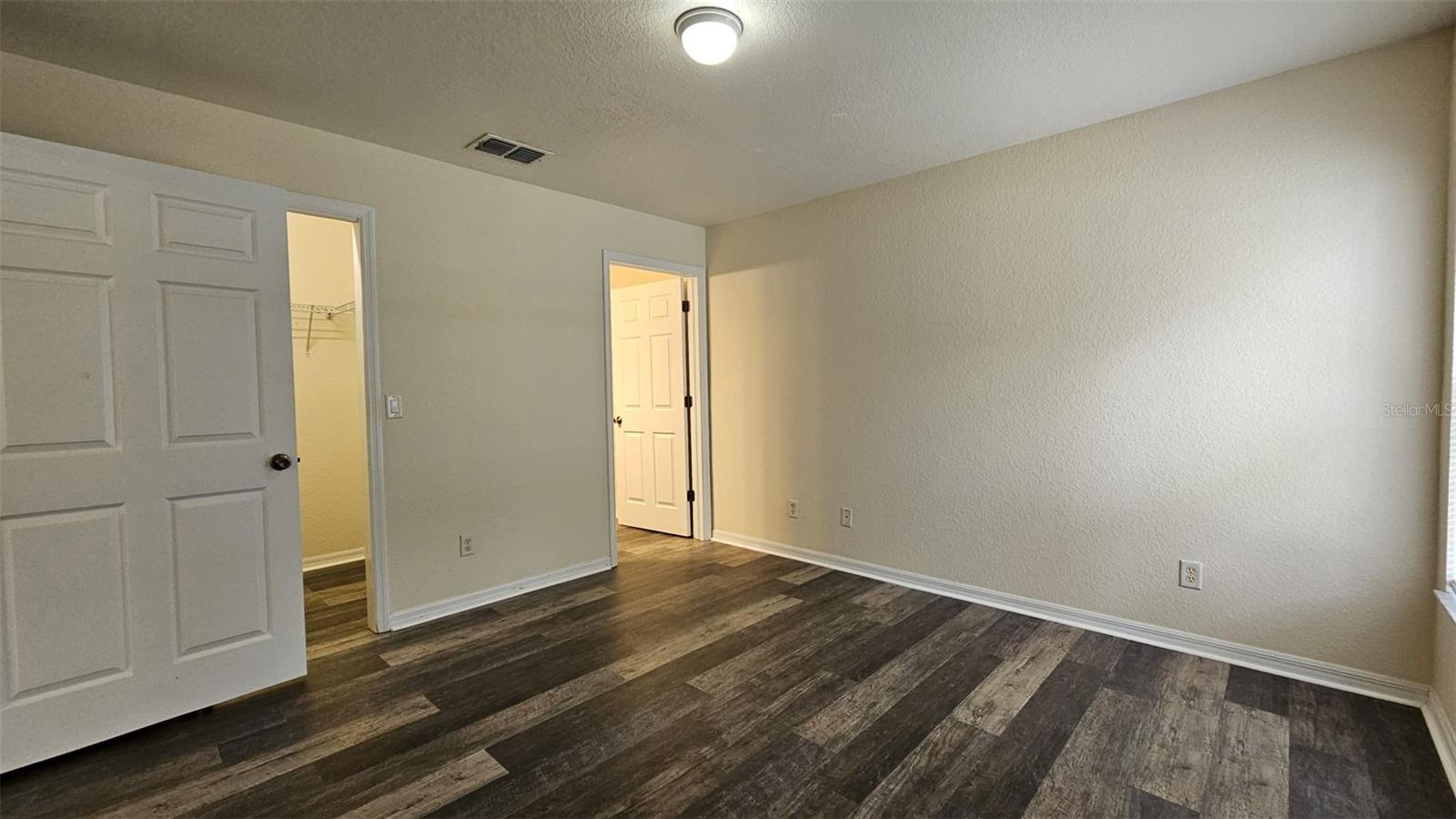 Image 16 of 35 For 6300 Oak Park Boulevard