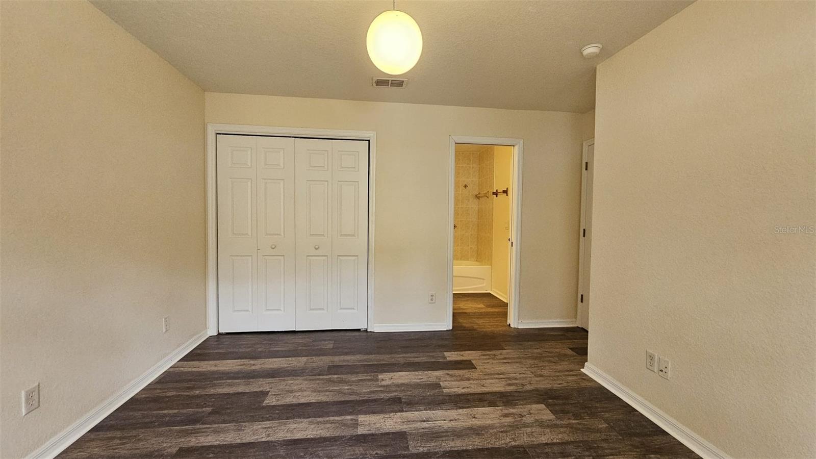 Image 19 of 35 For 6300 Oak Park Boulevard