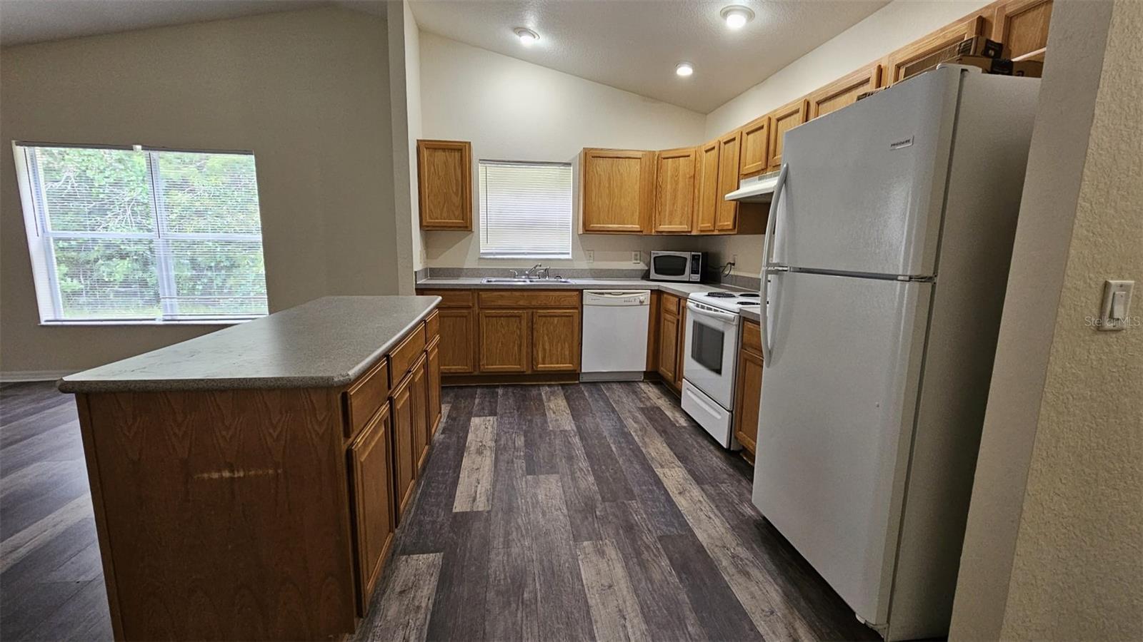 Image 2 of 35 For 6300 Oak Park Boulevard