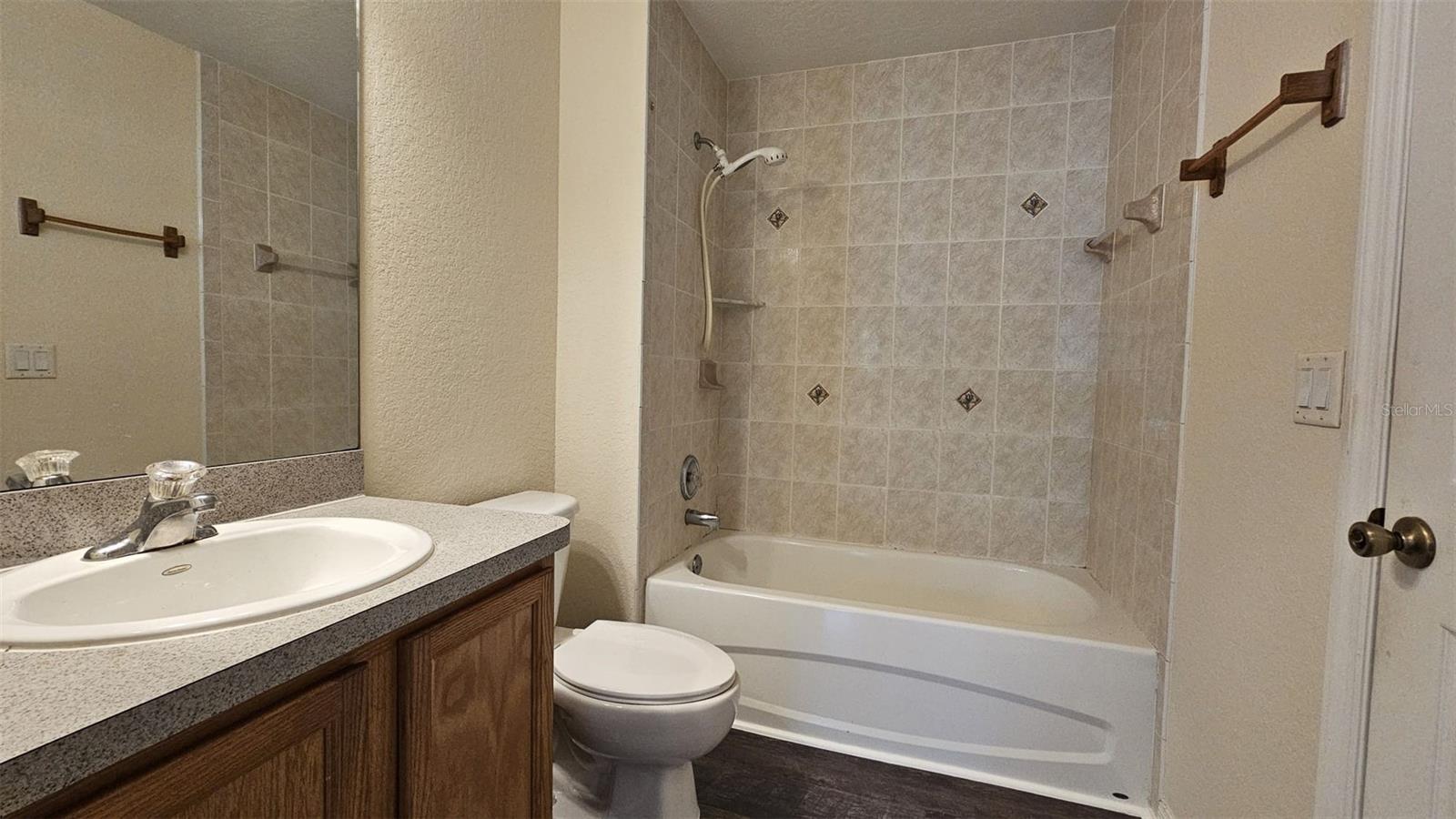 Image 25 of 35 For 6300 Oak Park Boulevard