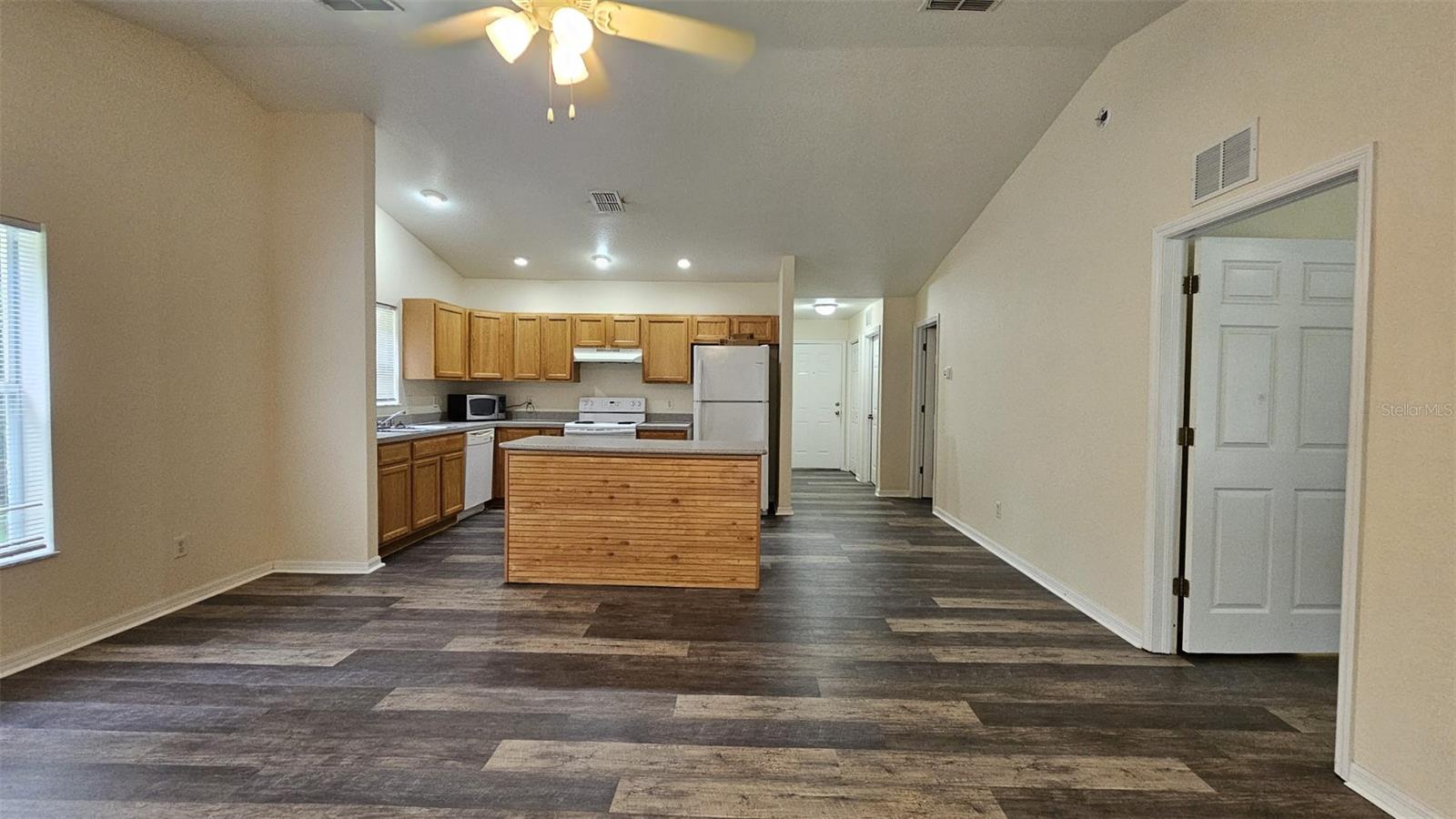 Image 4 of 35 For 6300 Oak Park Boulevard