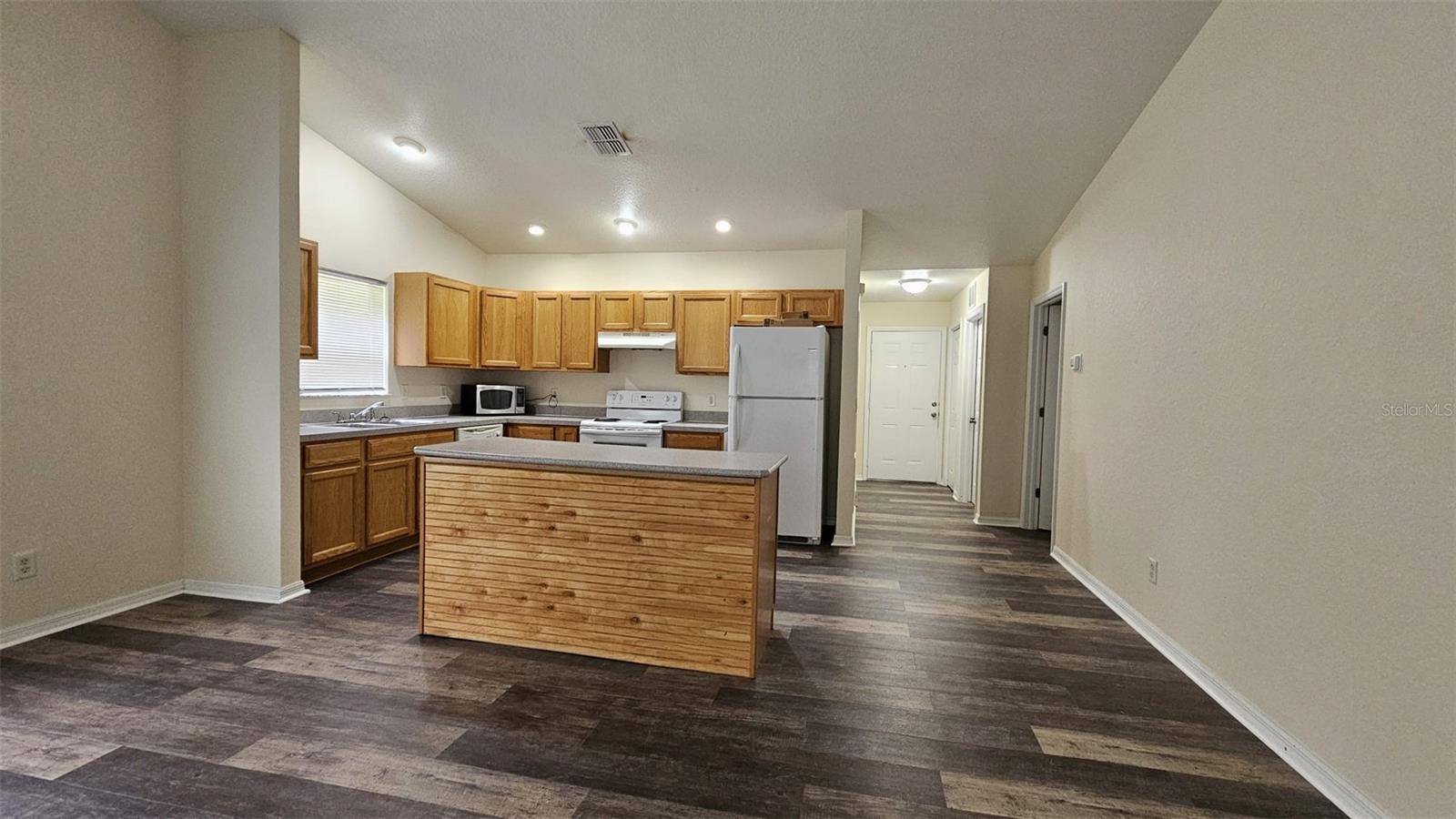 Image 9 of 35 For 6300 Oak Park Boulevard