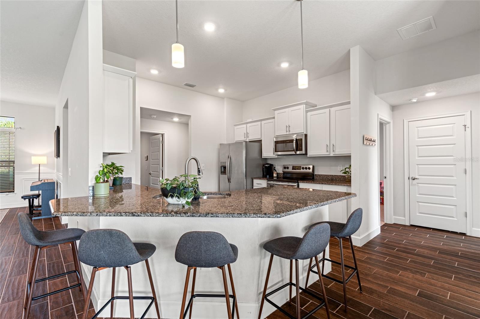 Image 16 of 38 For 13000 Summerfield Way