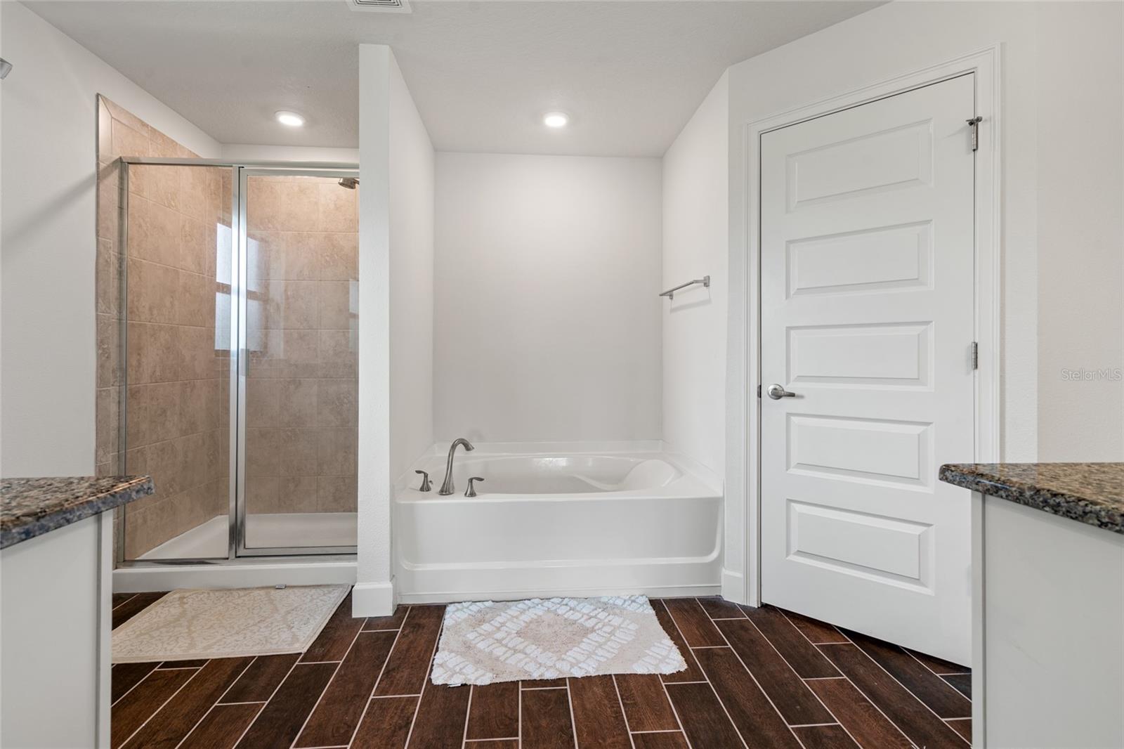 Image 26 of 38 For 13000 Summerfield Way